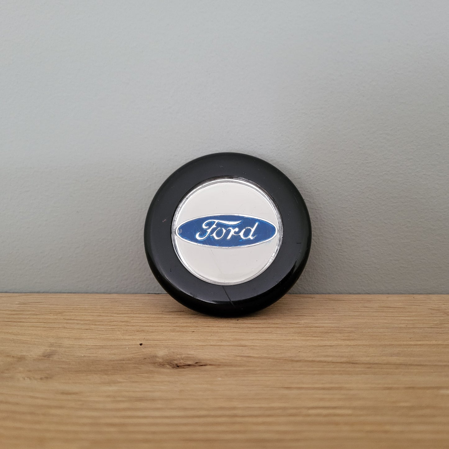 Ford horn push button '70s classic