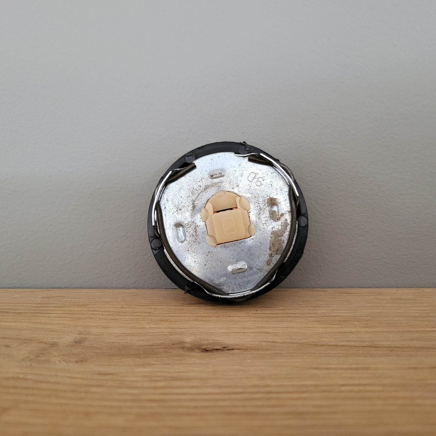 Vintage car horn push button