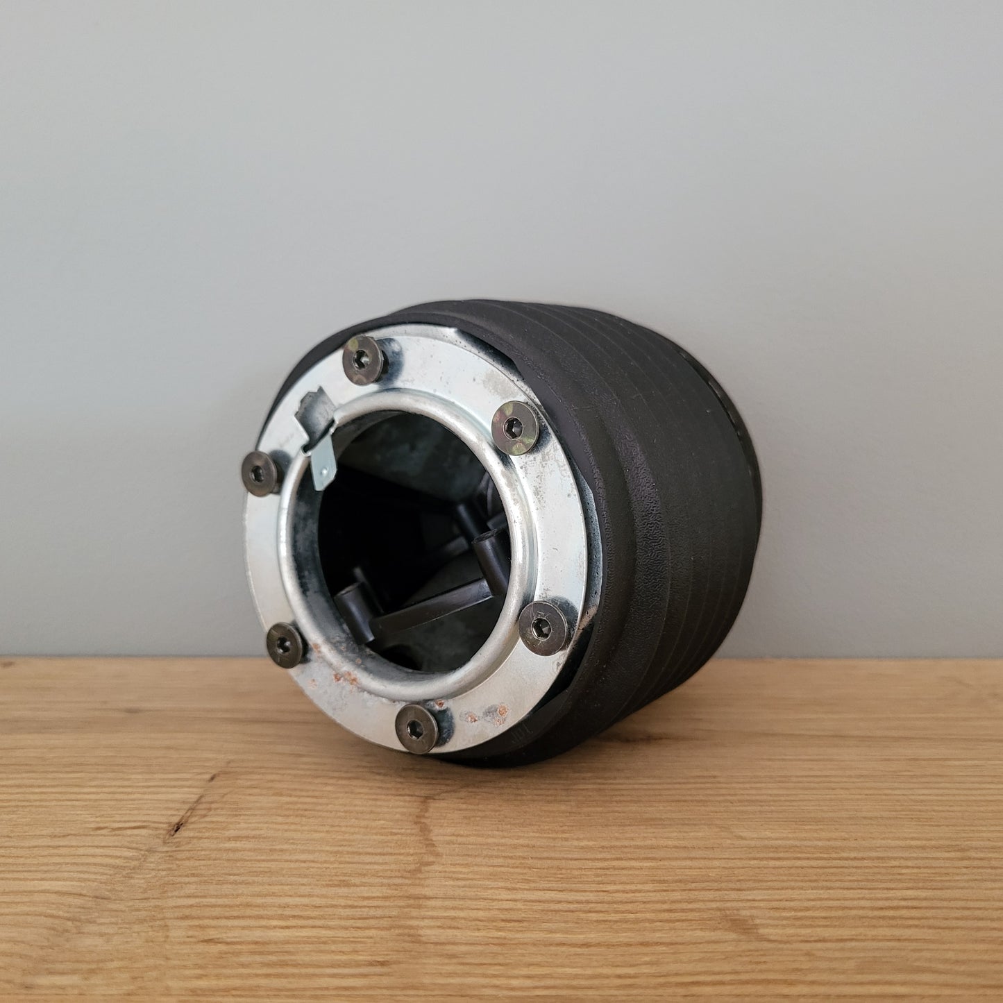 Volkswagen Golf Mk2 / Mk3 steering wheel hub adapter Momo