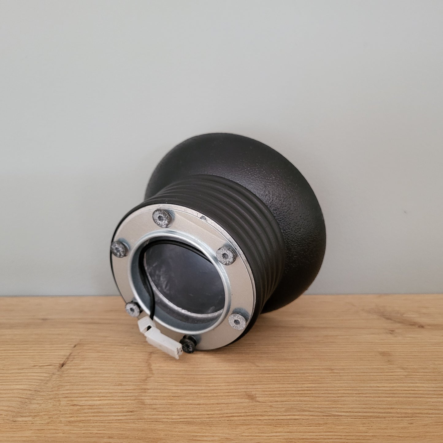 Volvo 700 / 900 series steering wheel hub adapter Luisi