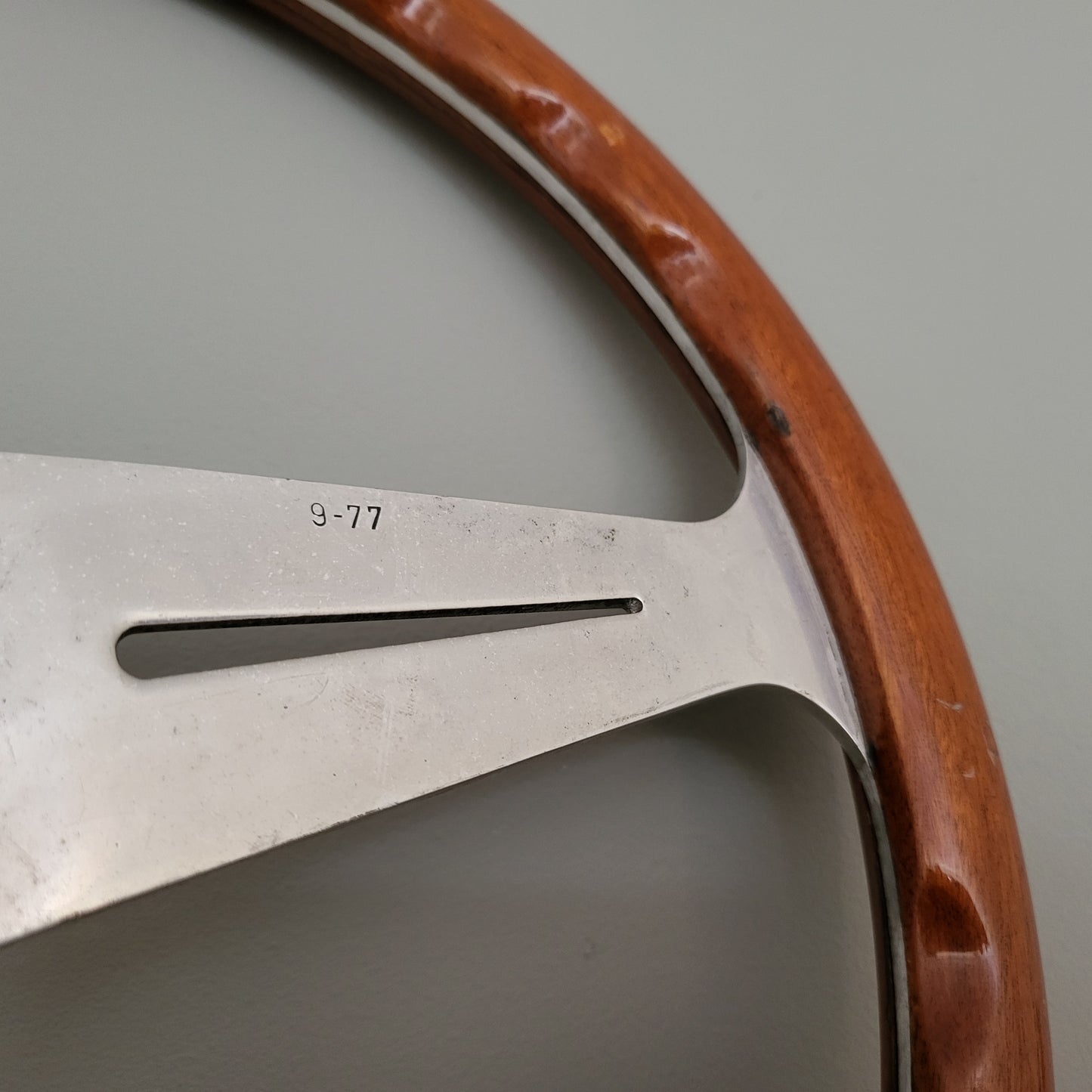 Nardi Classic mahogany wood steering wheel (1977)