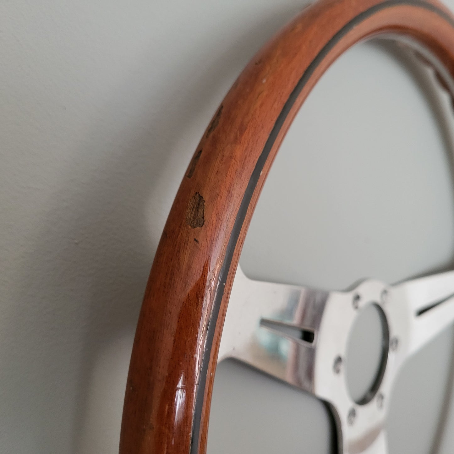 Nardi Classic mahogany wood steering wheel (1977)