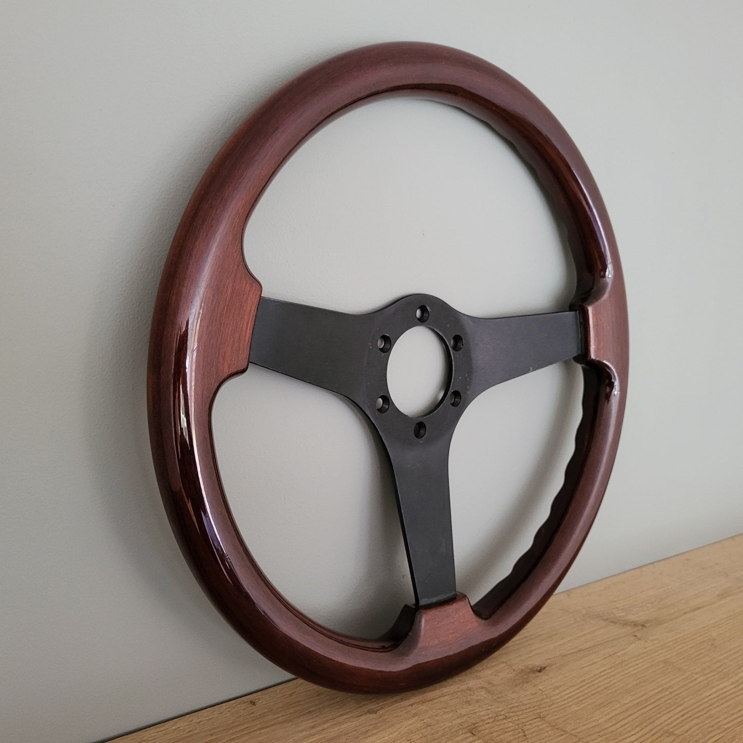 Classic wooden steering wheel Made in Italy (1990s)