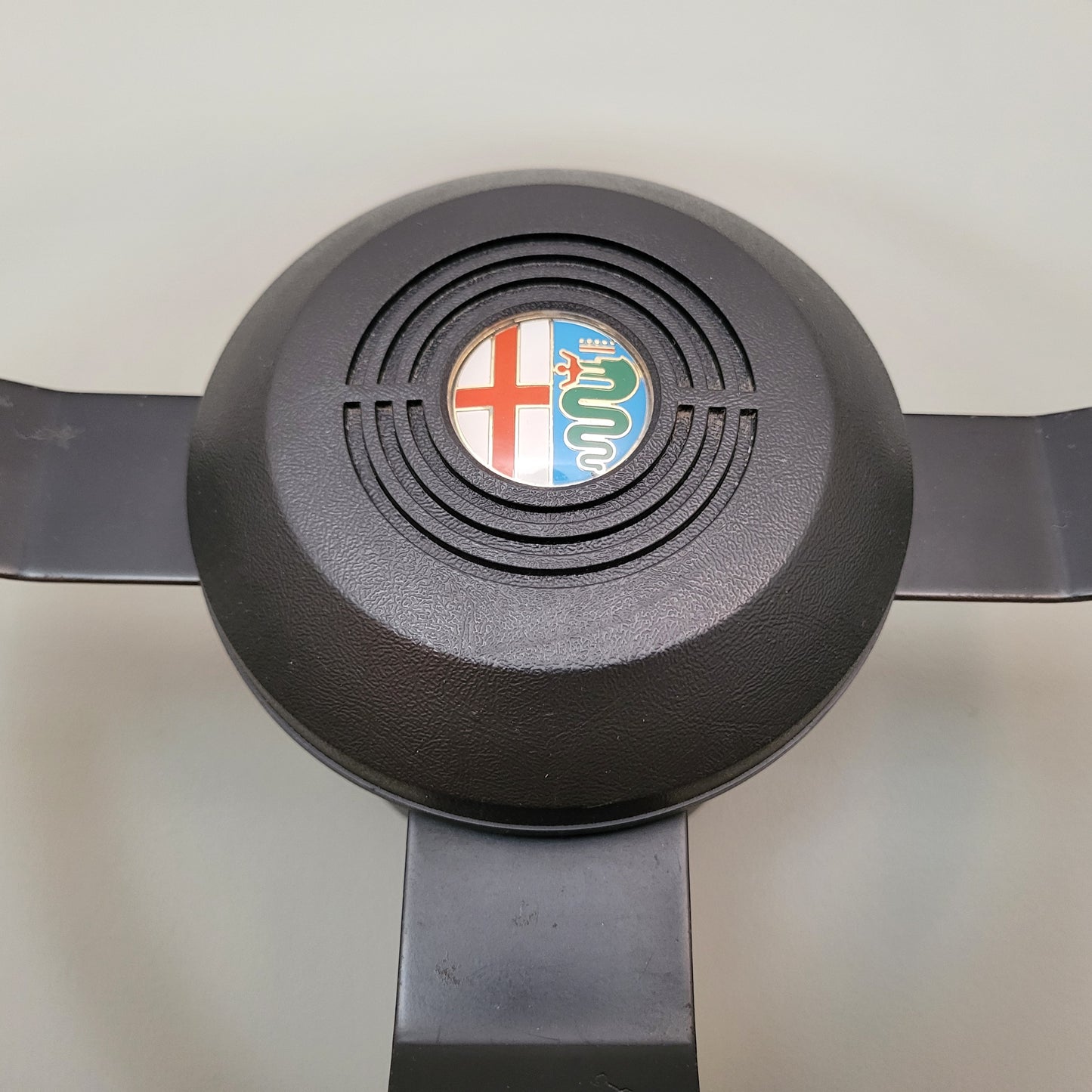 Alfa Romeo Alfetta GTV/GTV6 V.G. steering wheel (1990)