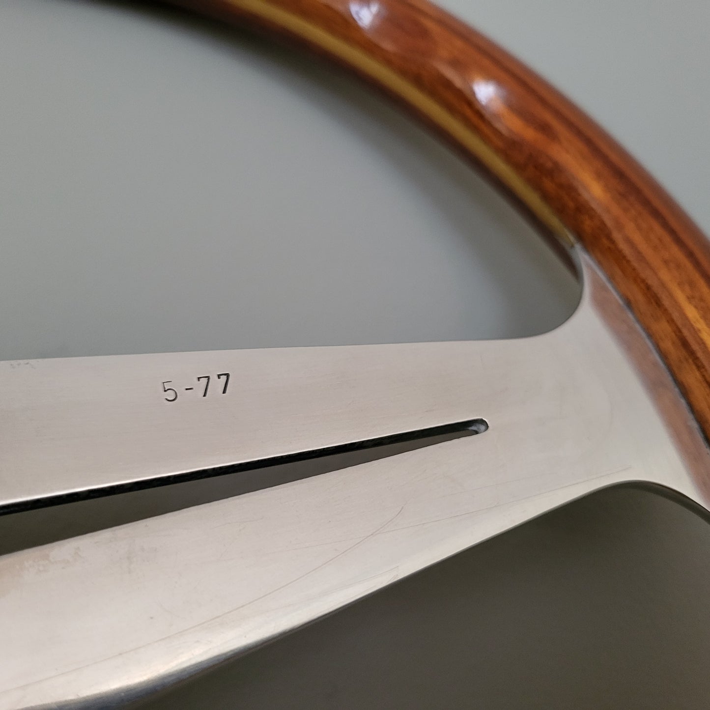 Nardi Classic mahogany wood steering wheel (1977)