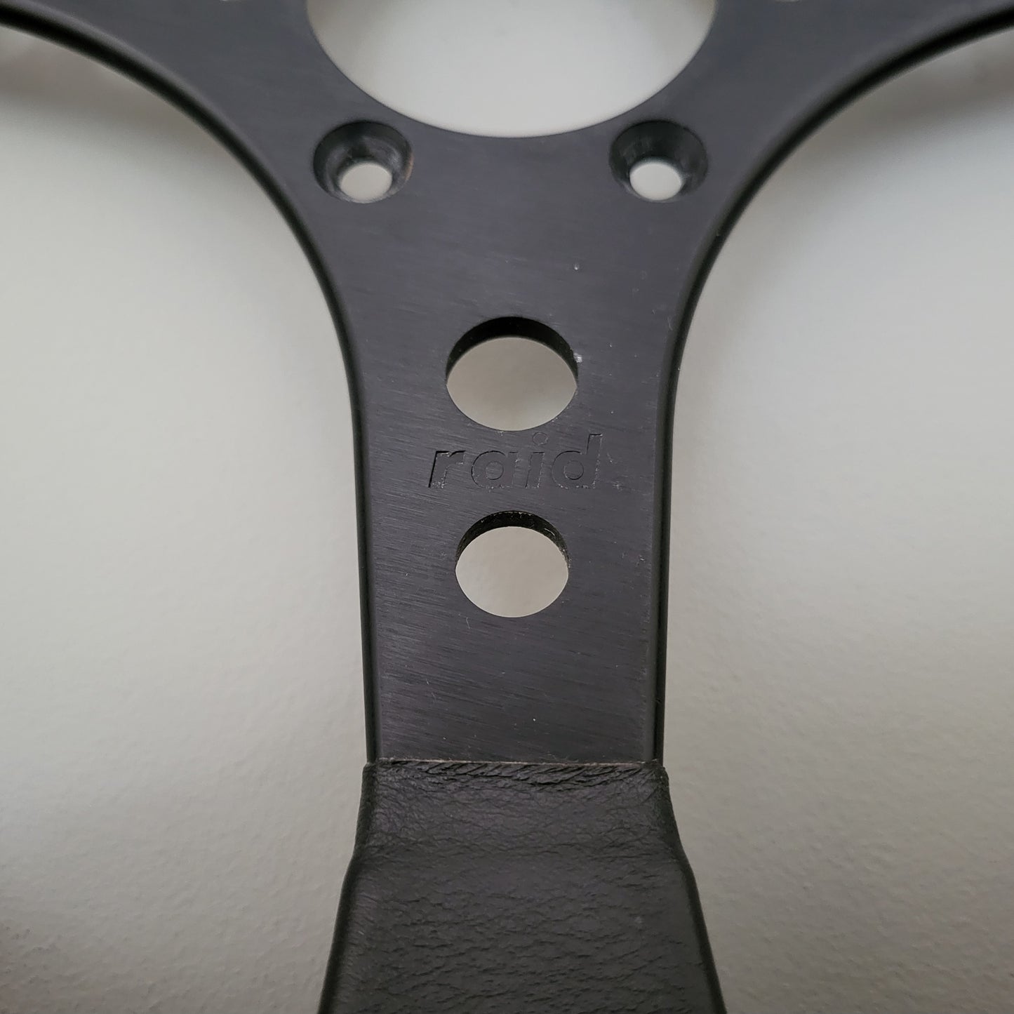 Raid 1 KBA7006 leather steering wheel Porsche 911 (1992) -NOS-
