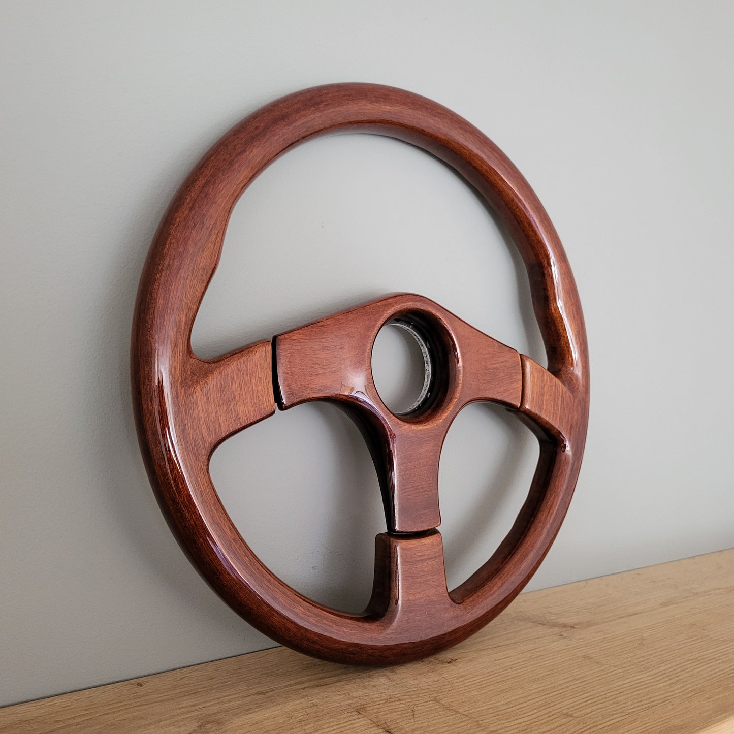 Classic wooden steering wheel Made in Italy (1990s) -NOS-