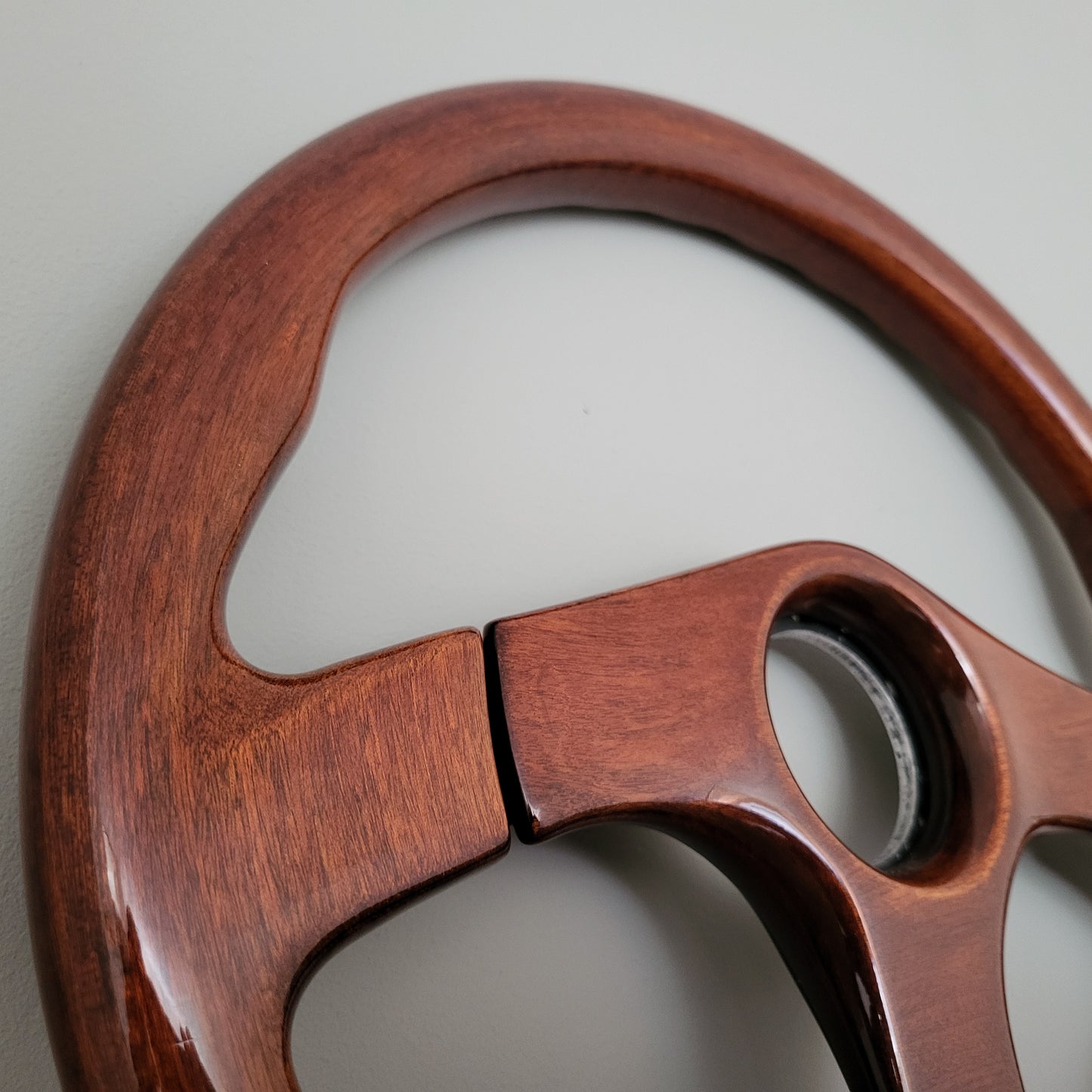 Classic wooden steering wheel Made in Italy (1990s) -NOS-
