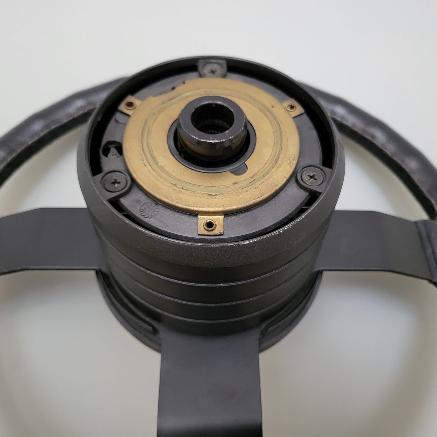 Alfa Romeo GTV6 leather steering wheel (1980-1987)