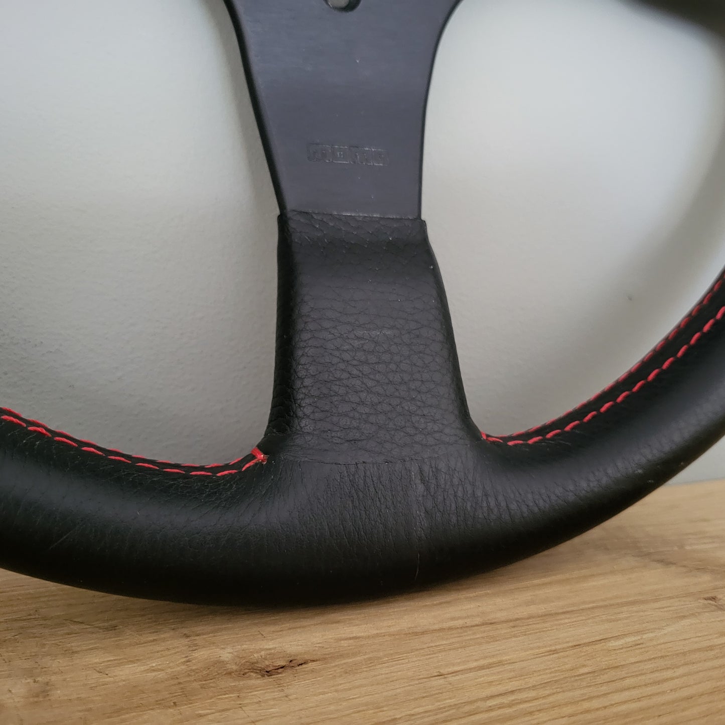 Momo TYP D35 classic leather steering wheel (1994) -NOS-