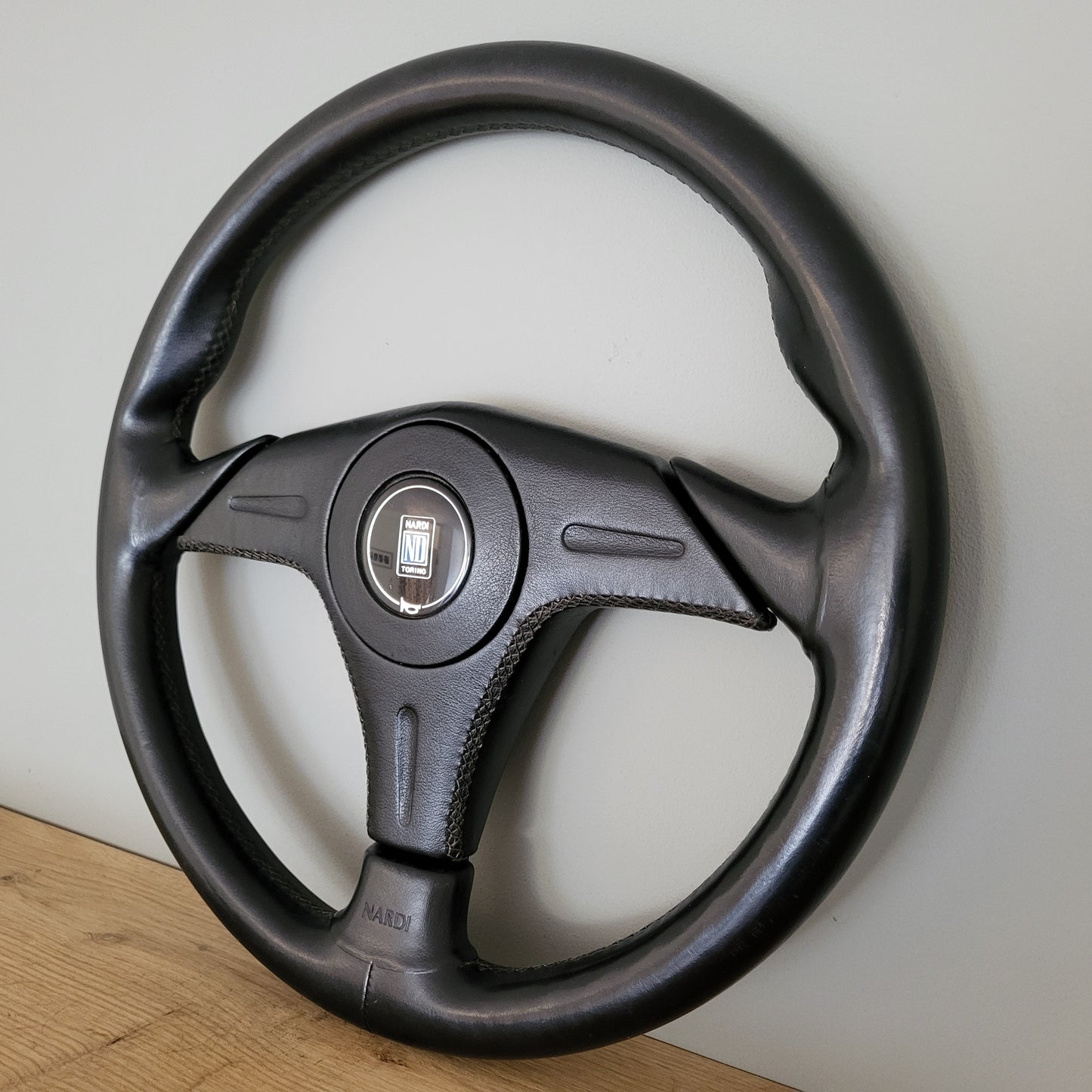 Nardi Gara Z3 leather steering wheel (1992)