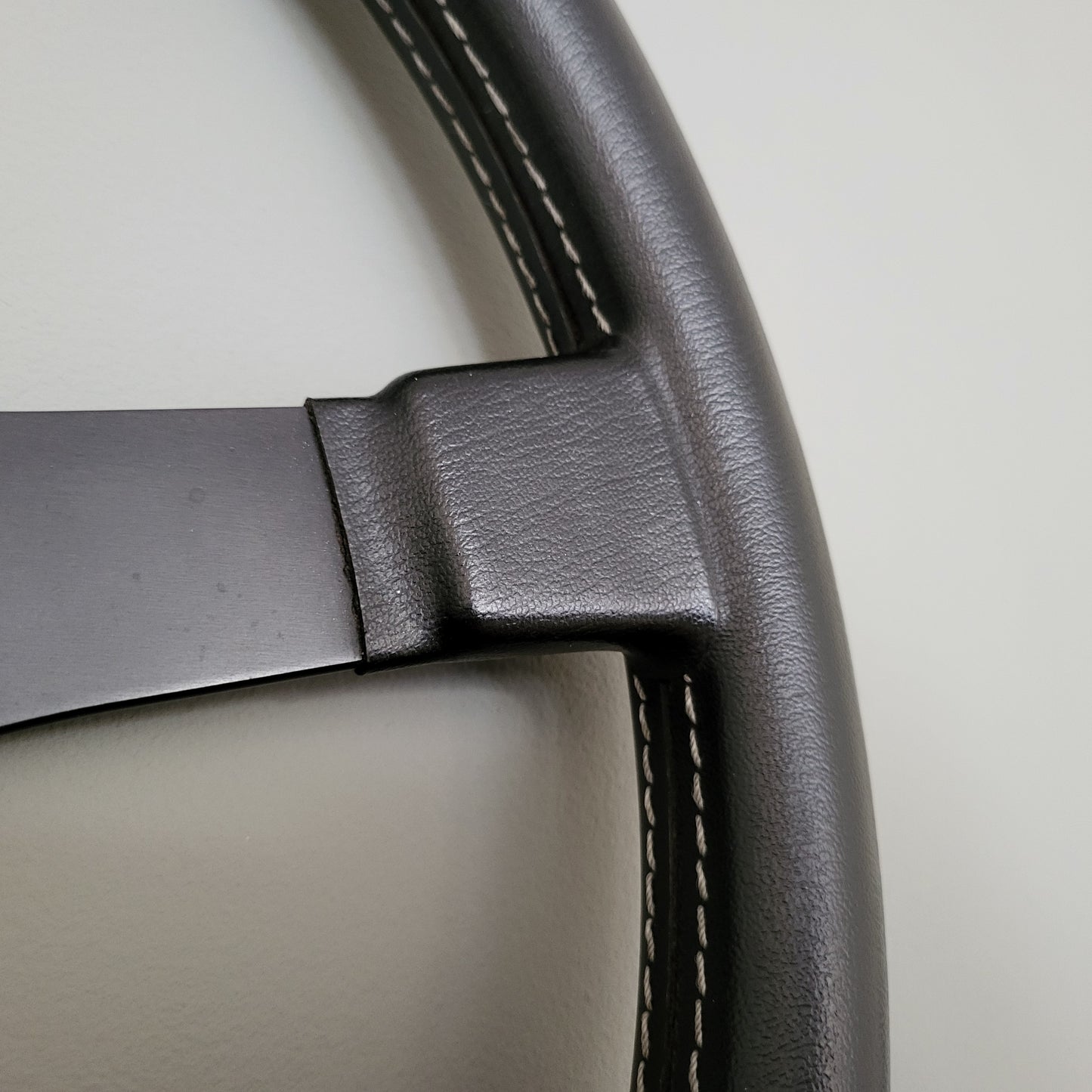 Sport Line classic leather steering wheel (1980s)