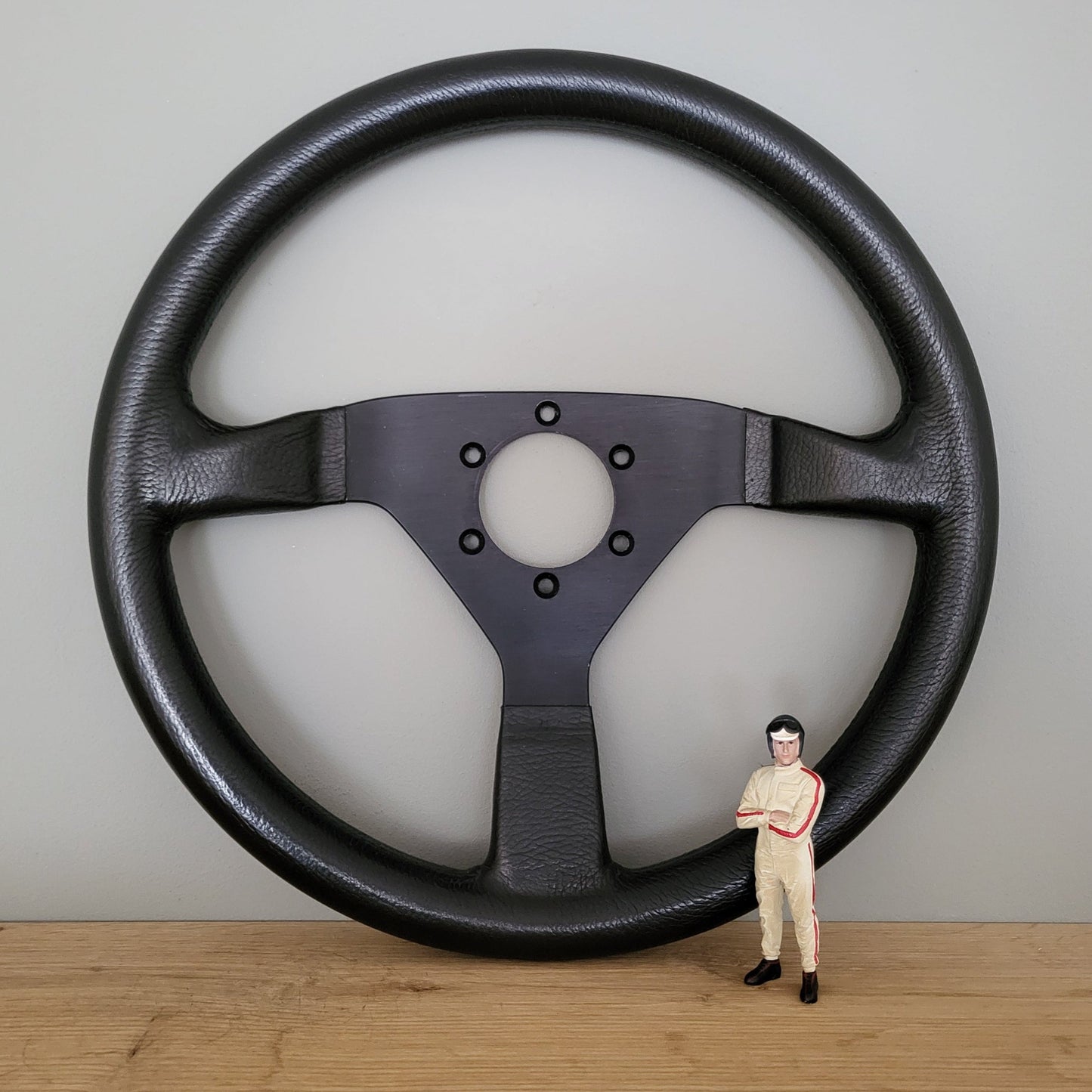 Momo classic leatherette steering wheel (1984)