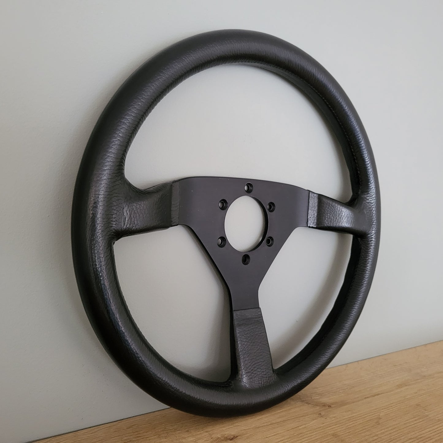 Momo classic leatherette steering wheel (1984)