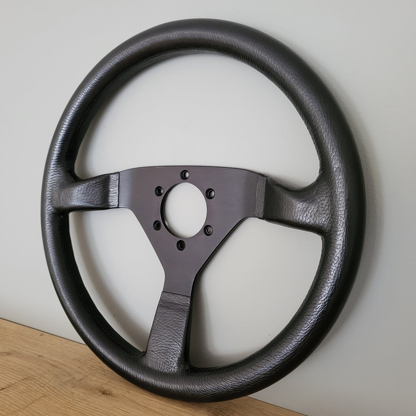 Momo classic leatherette steering wheel (1984)