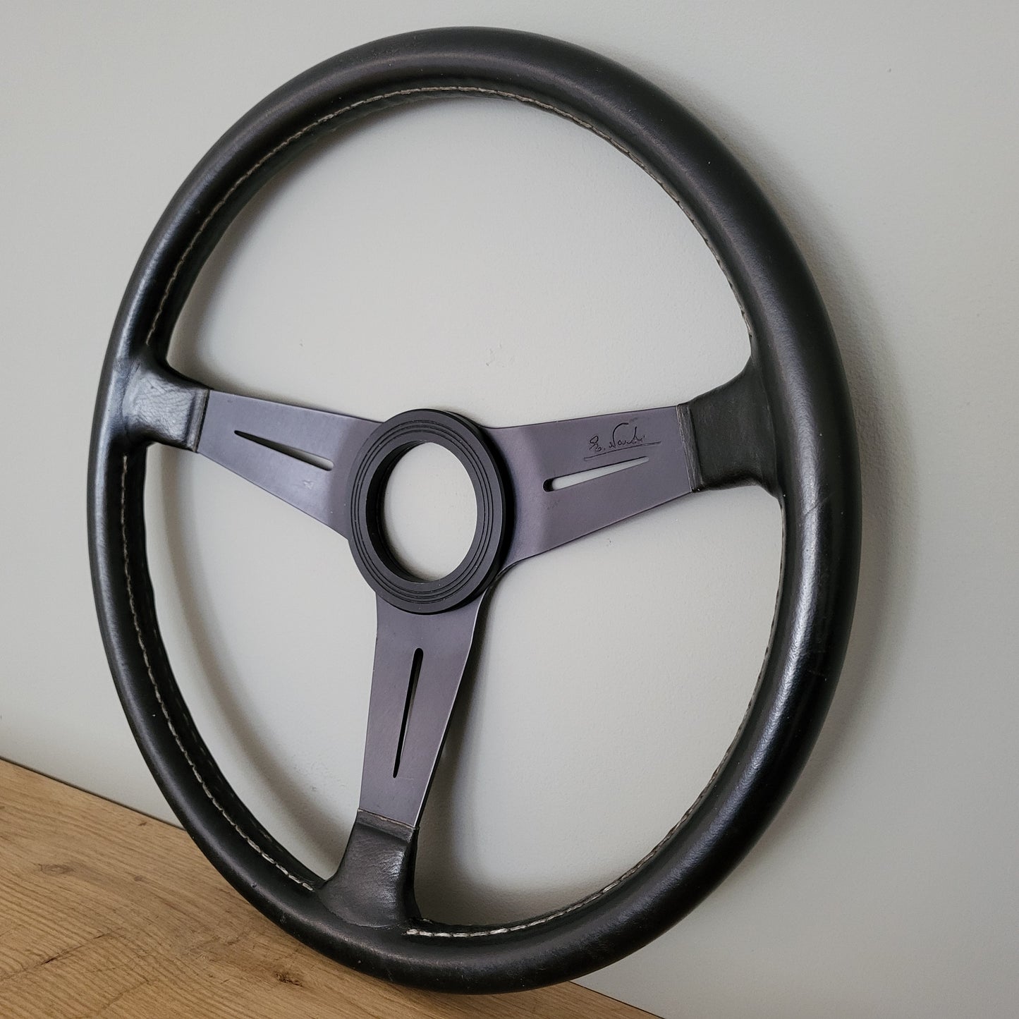 Nardi Classic leather steering wheel (1975)