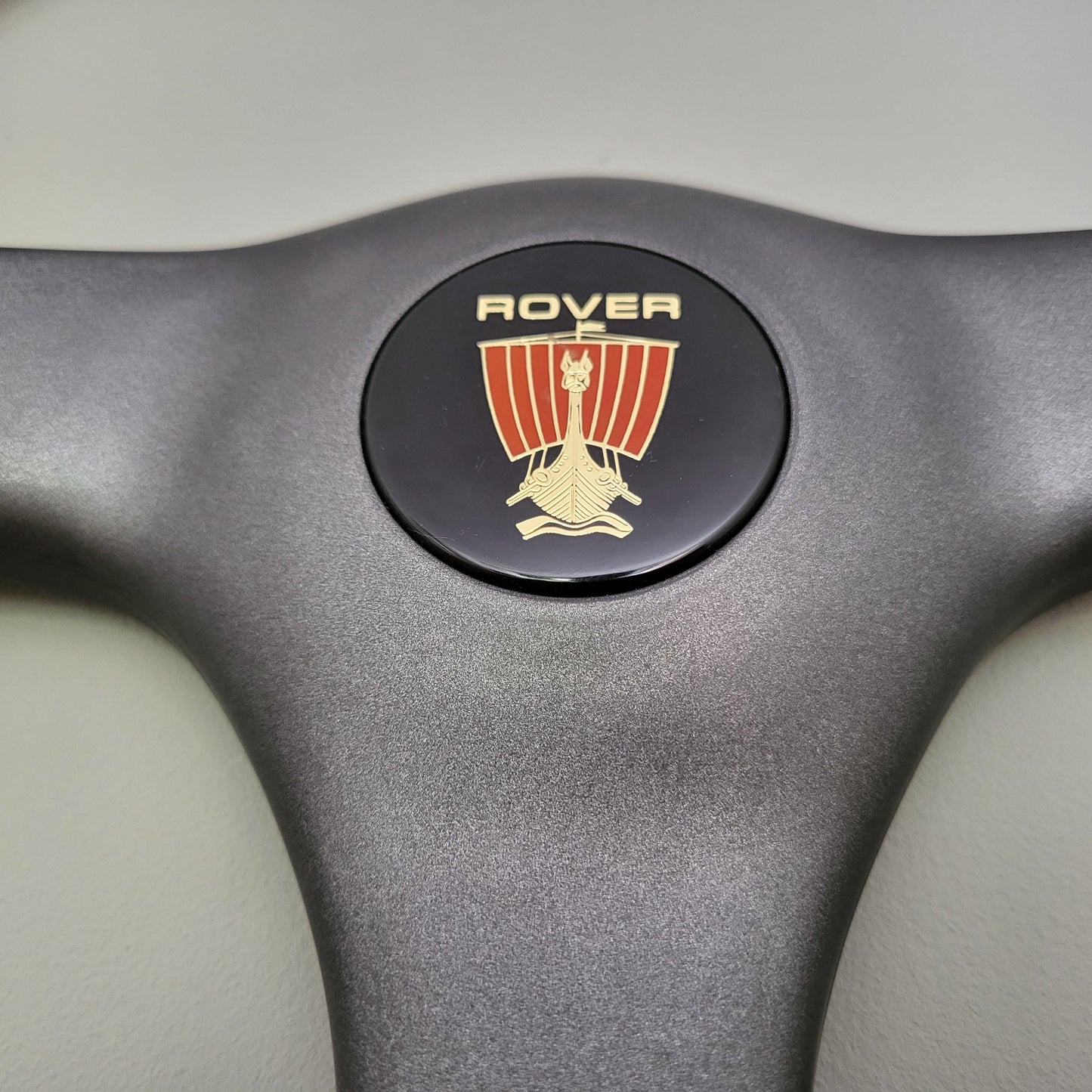 Nardi Gara 3 / III-W wooden steering wheel (1990s)