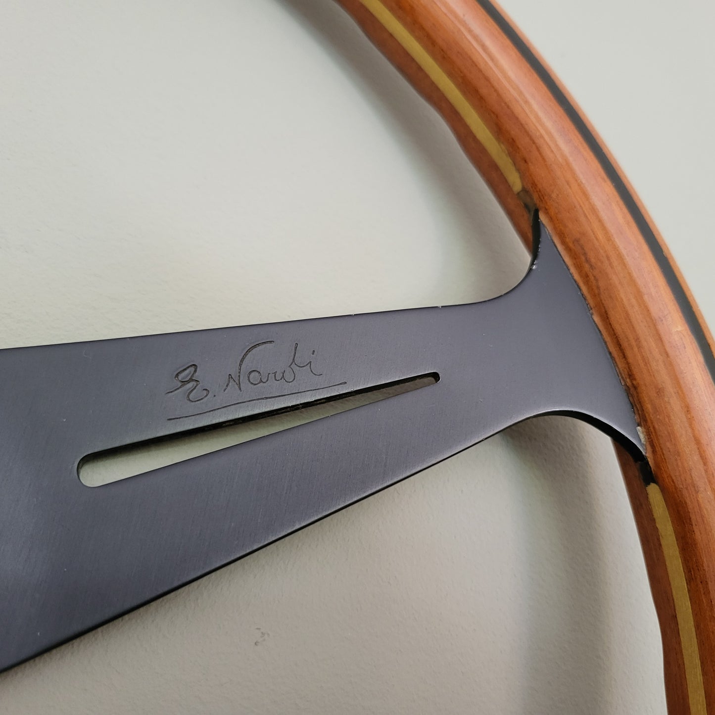 Nardi Classic mahogany wood steering wheel - black spokes (1980s)