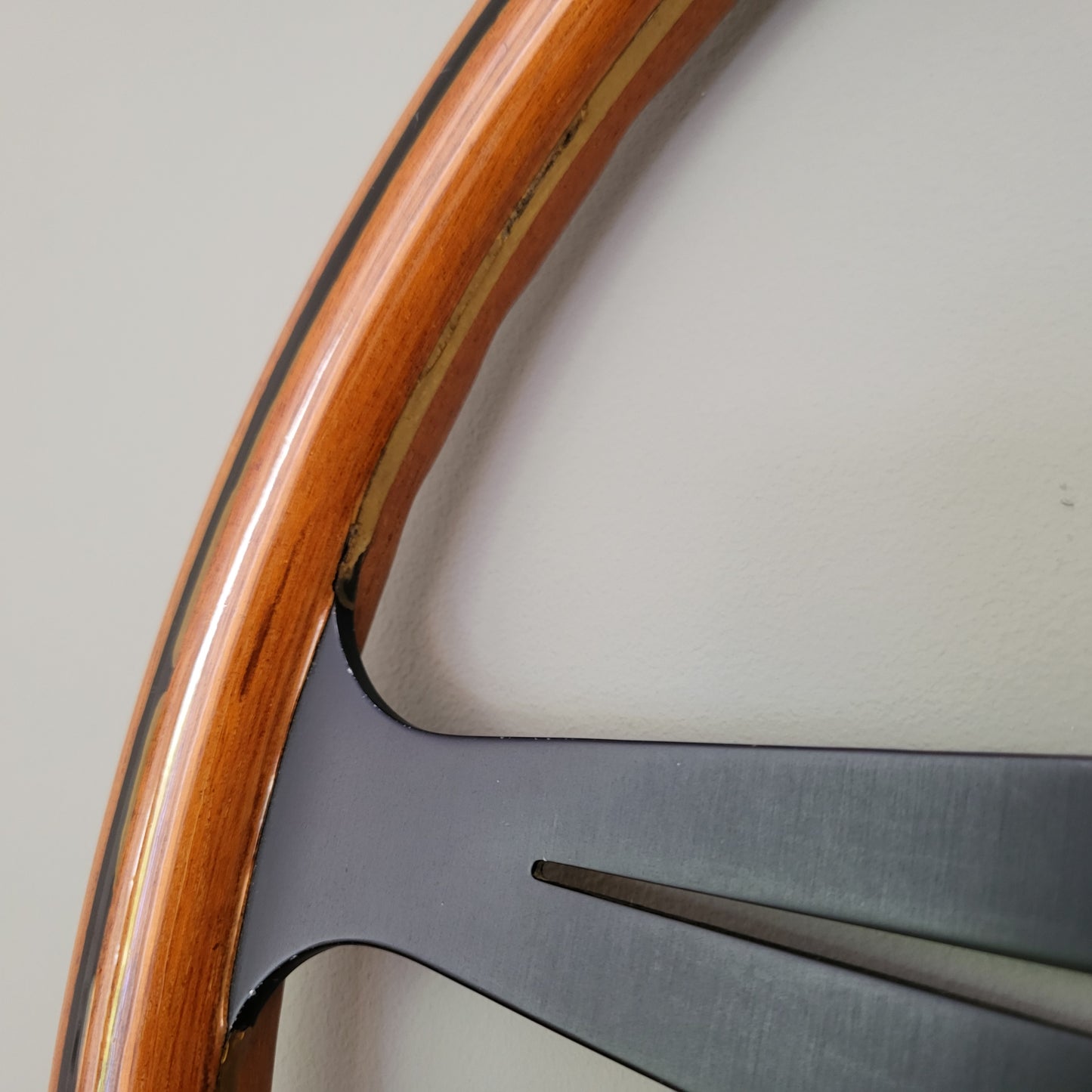 Nardi Classic mahogany wood steering wheel - black spokes (1980s)