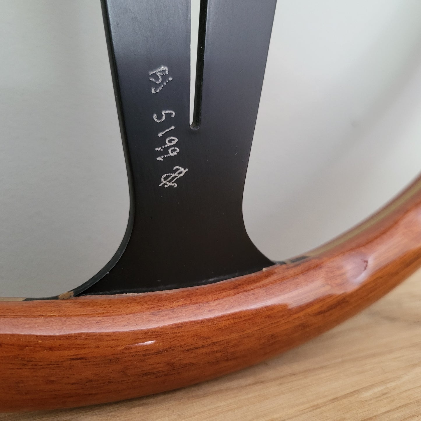 Nardi Classic mahogany wood steering wheel - black spokes (1980s)