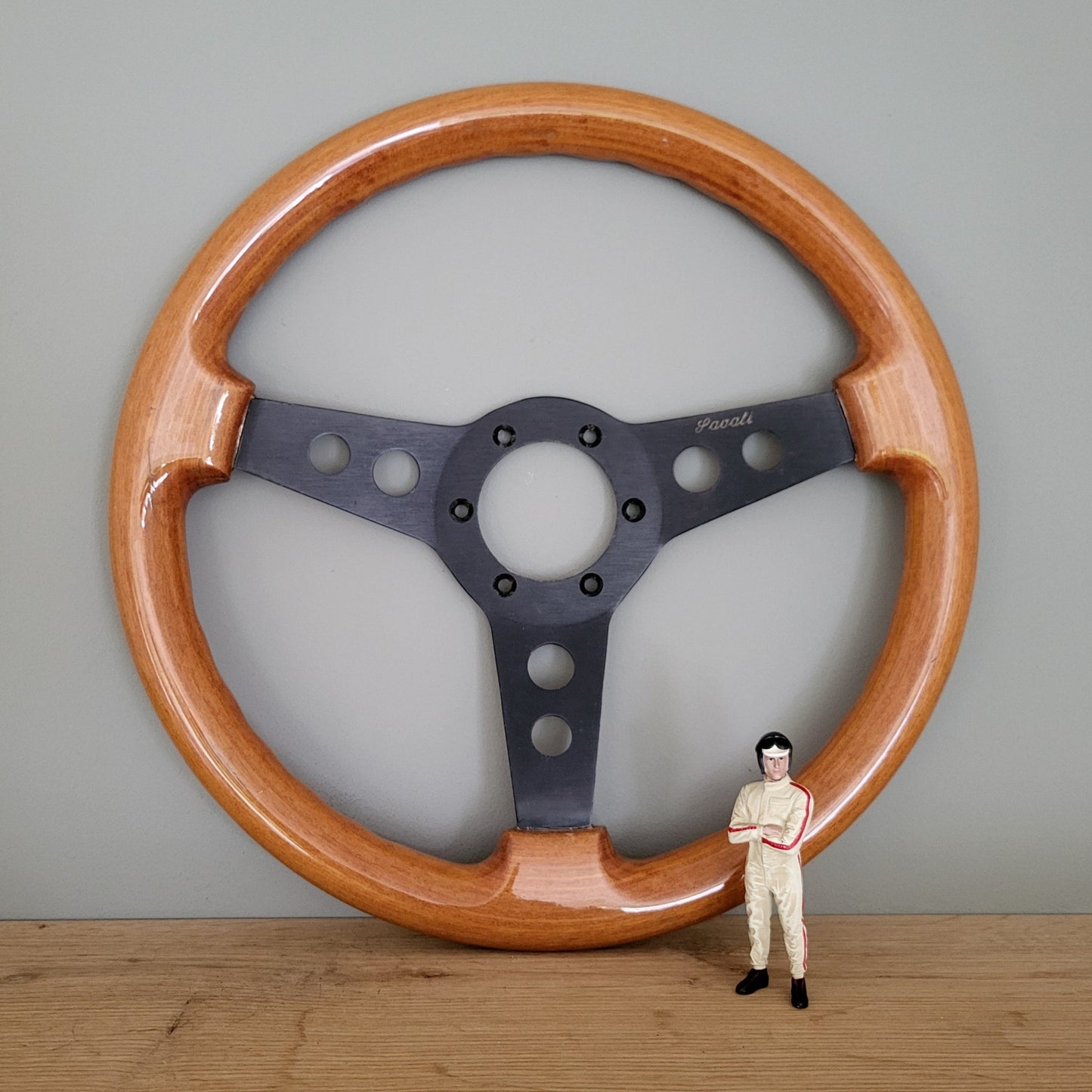 Savali special edition wooden steering wheel (1990)