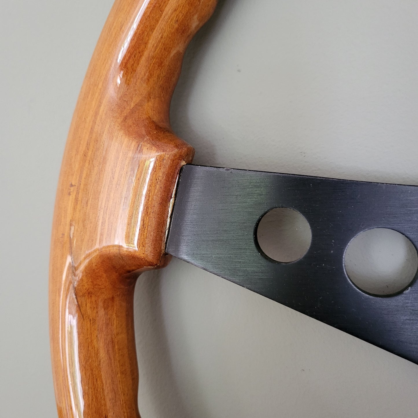 Savali special edition wooden steering wheel (1990)