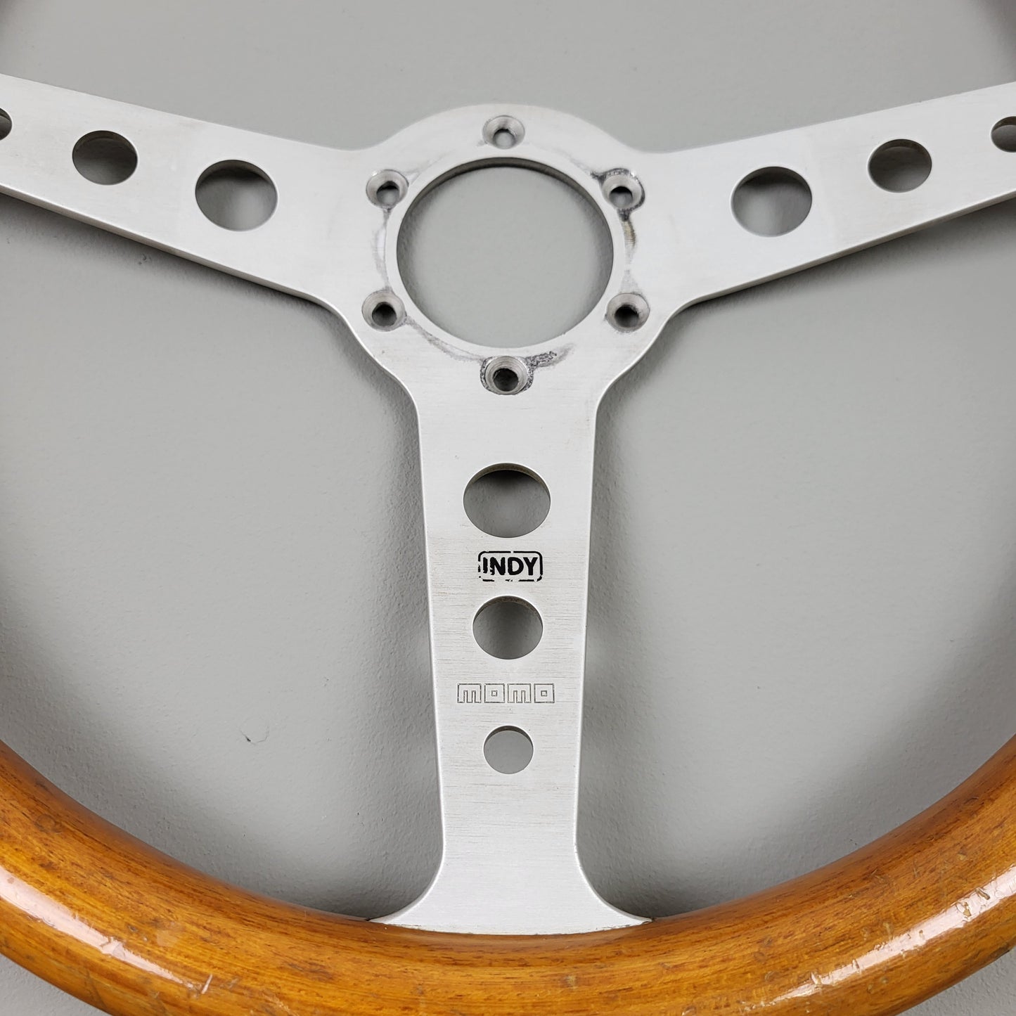 Momo Indy wooden steering wheel (1985)