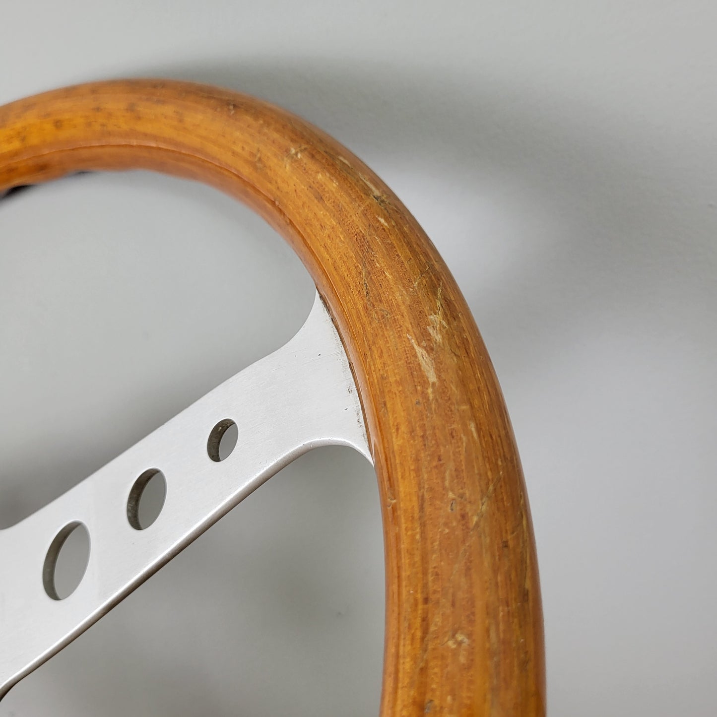 Momo Indy wooden steering wheel (1985)