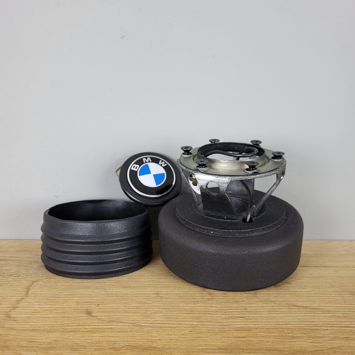 BMW E30 series steering wheel hub adapter kit Momo