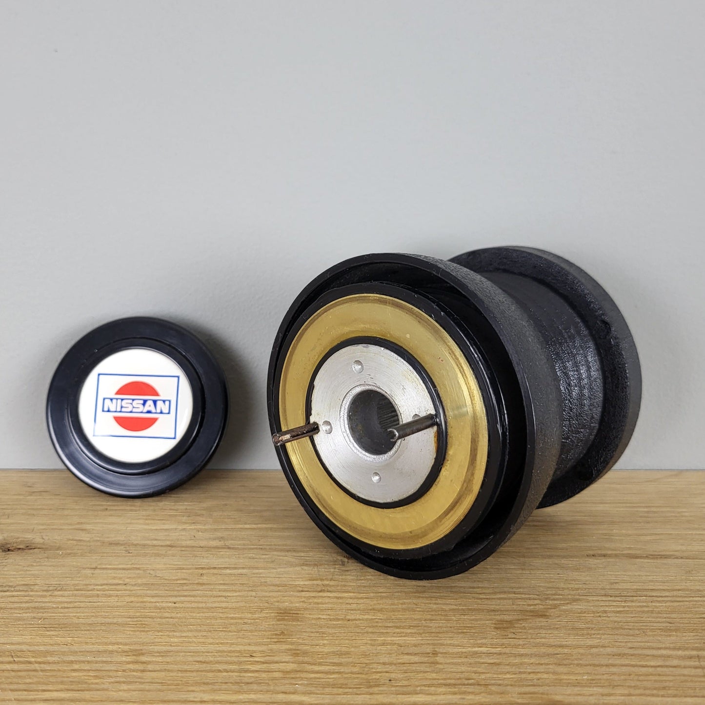 Nissan steering wheel hub adapter kit Luisi 2016