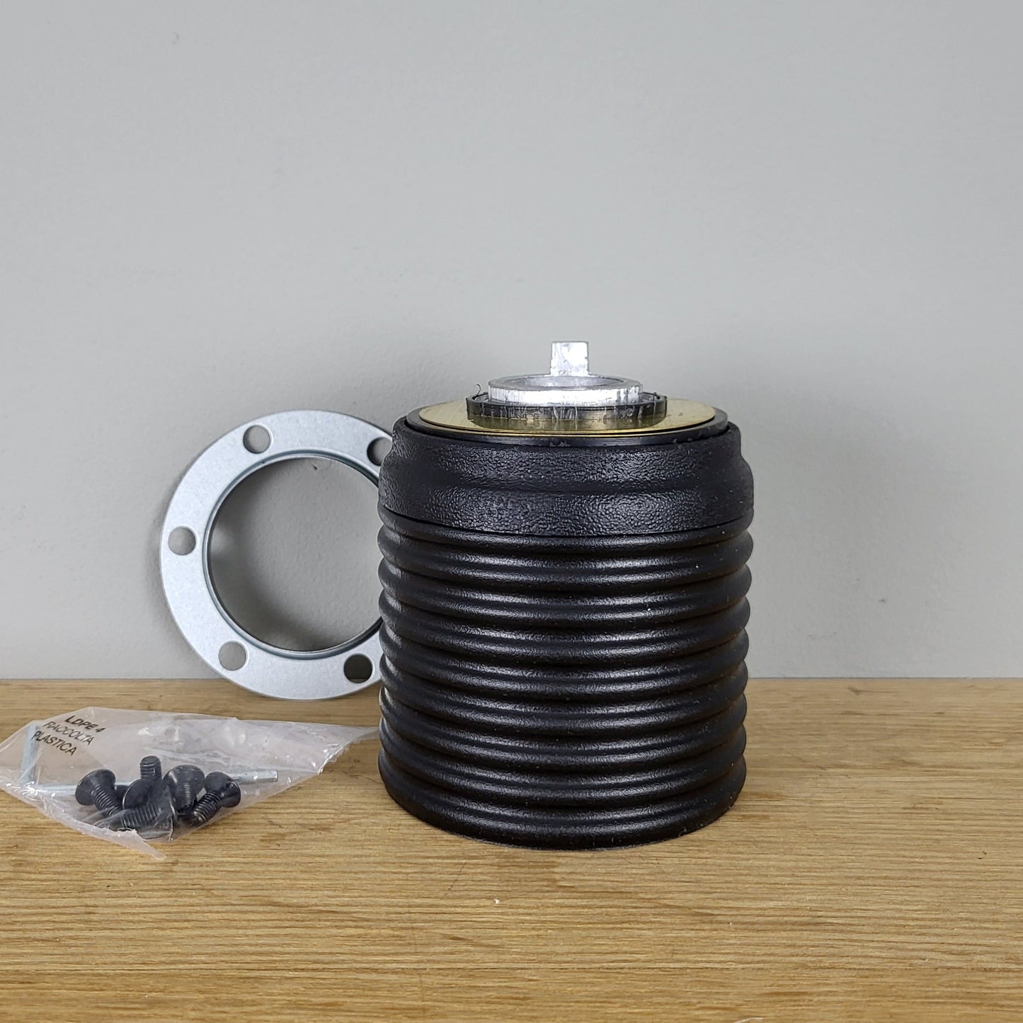 Volkswagen Golf II / Jetta / Corrado / Caddy steering wheel hub adapter kit Luisi 7308 (NEW)