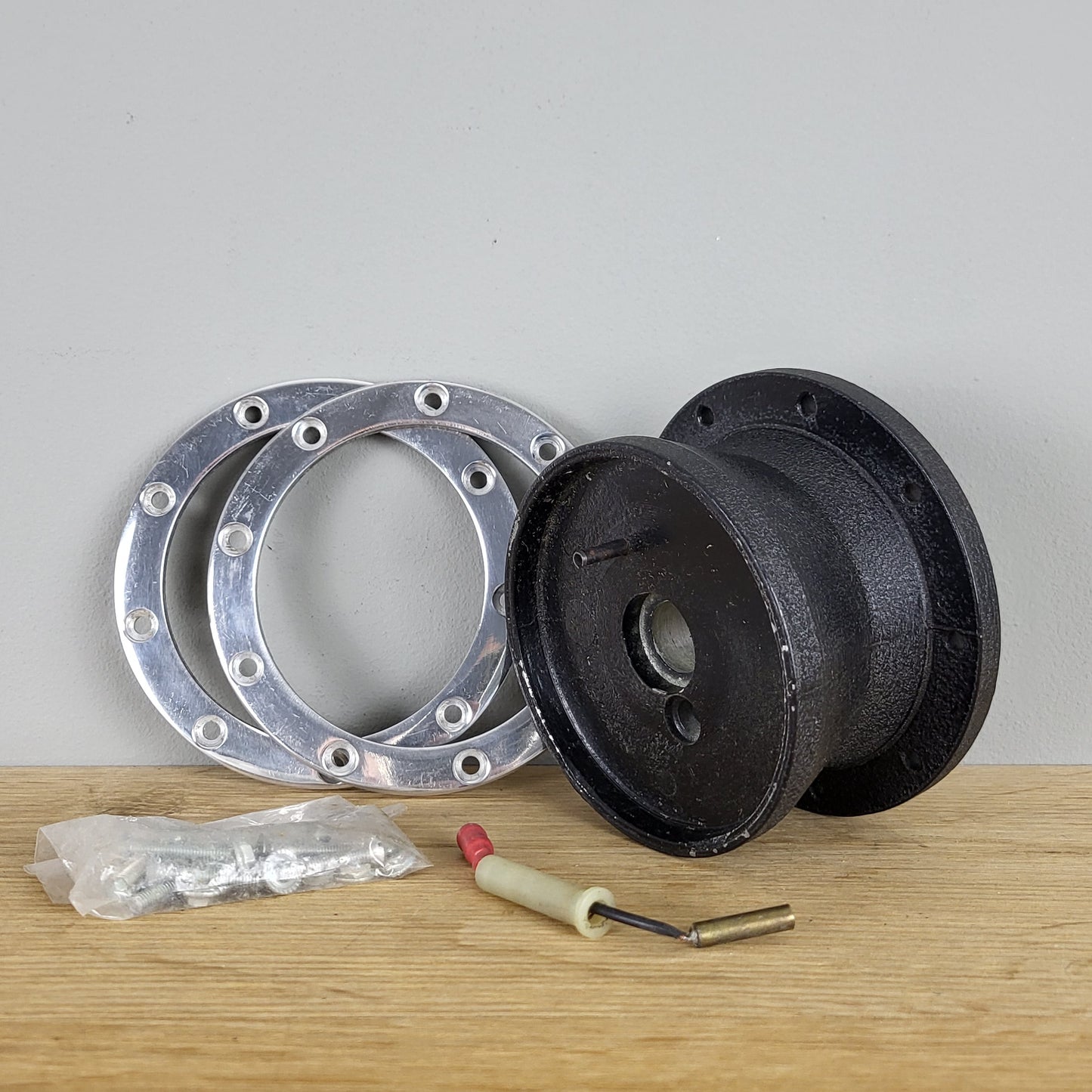 Citroën SM steering wheel hub adapter kit Moto-Lita F23 (NOS)