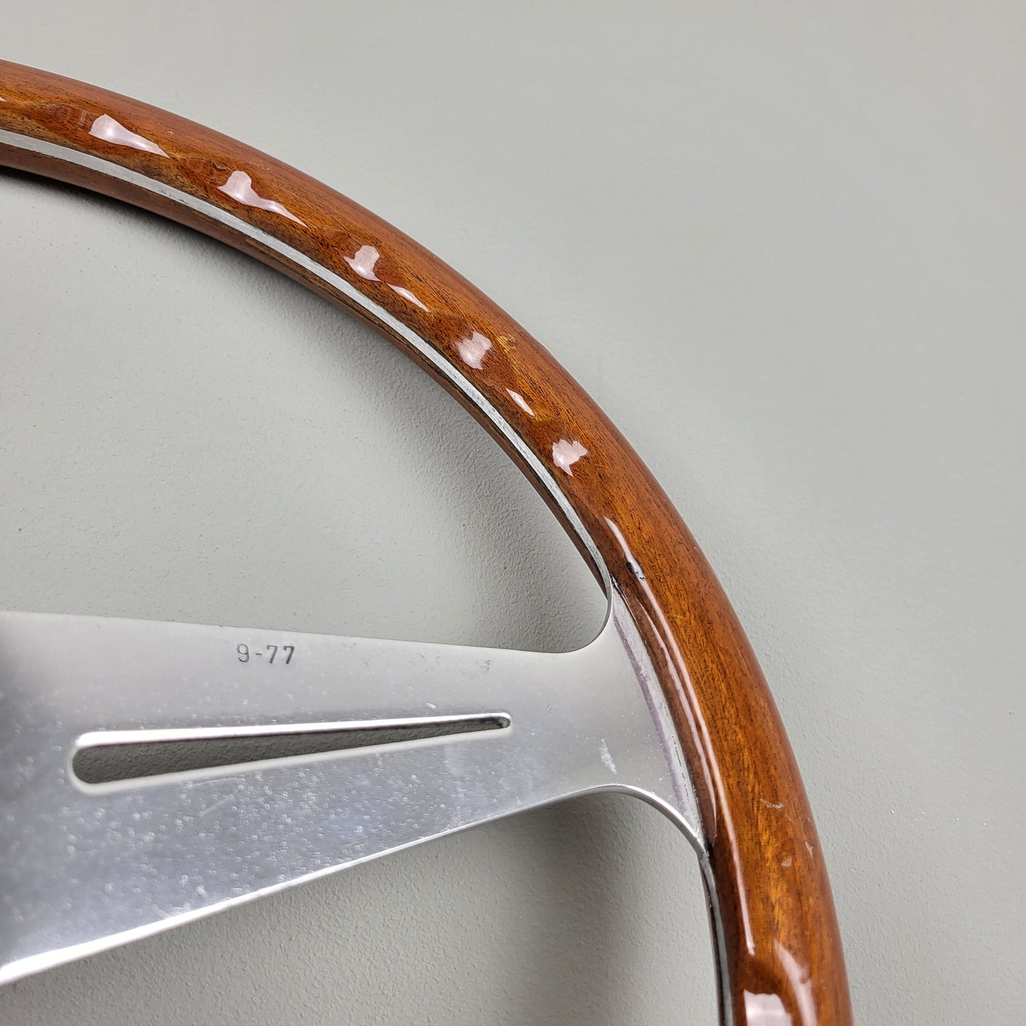 Nardi Classico mahogany wood steering wheel (1977) + BMW hub adapter kit 2002 / 1802 / 1602 / 1502