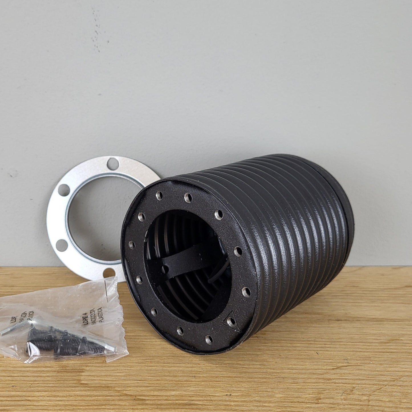 Saab 900 Turbo / 9000 steering wheel hub adapter LUISI HC6403 (NEW)