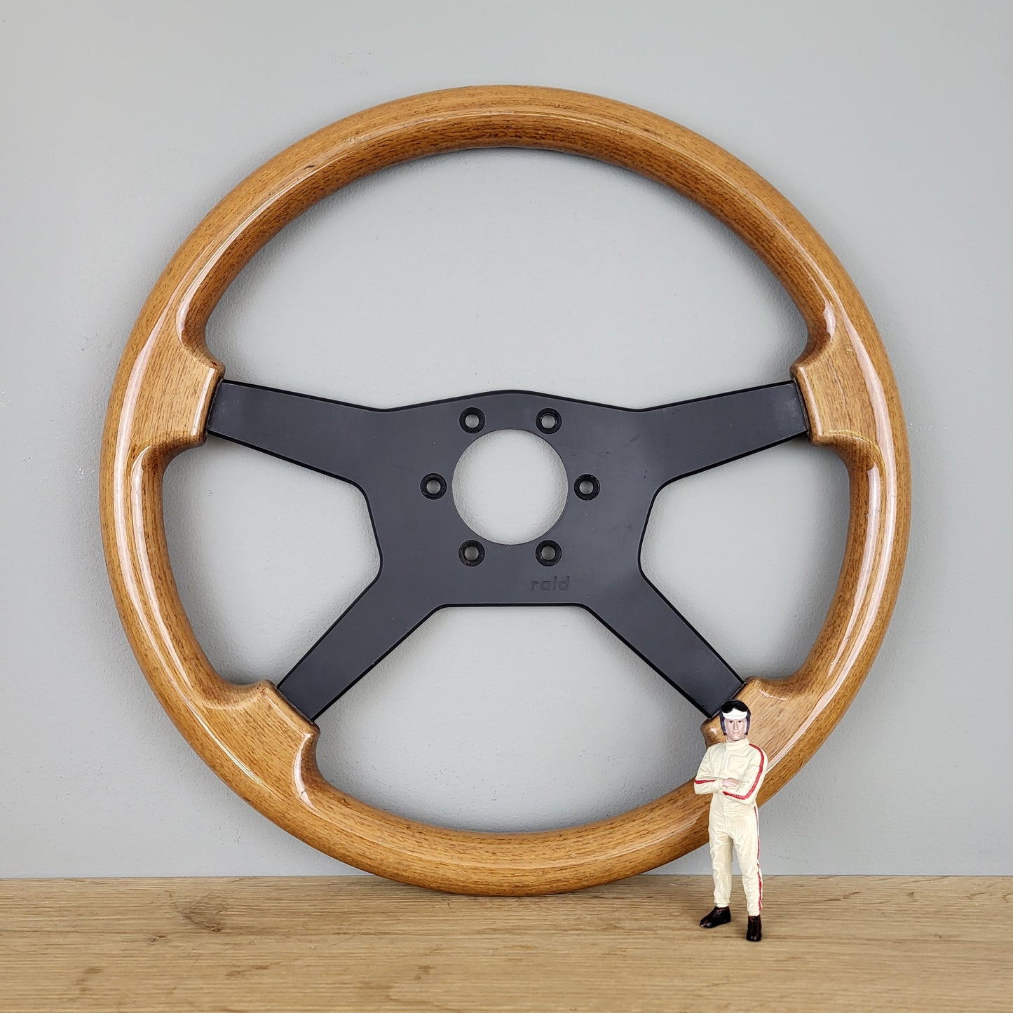 Raid Dino Formel 2 wooden steering wheel (2018)