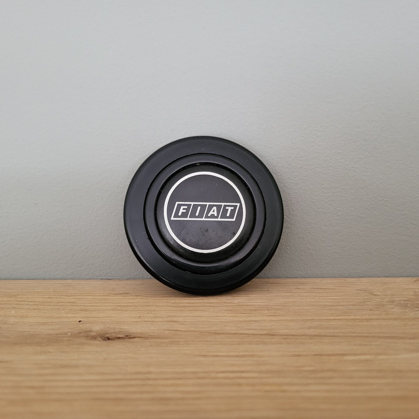 Fiat horn push button '80s classic - silver on black