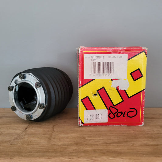 Volkswagen Golf Mk2 / Mk3 steering wheel hub adapter Momo