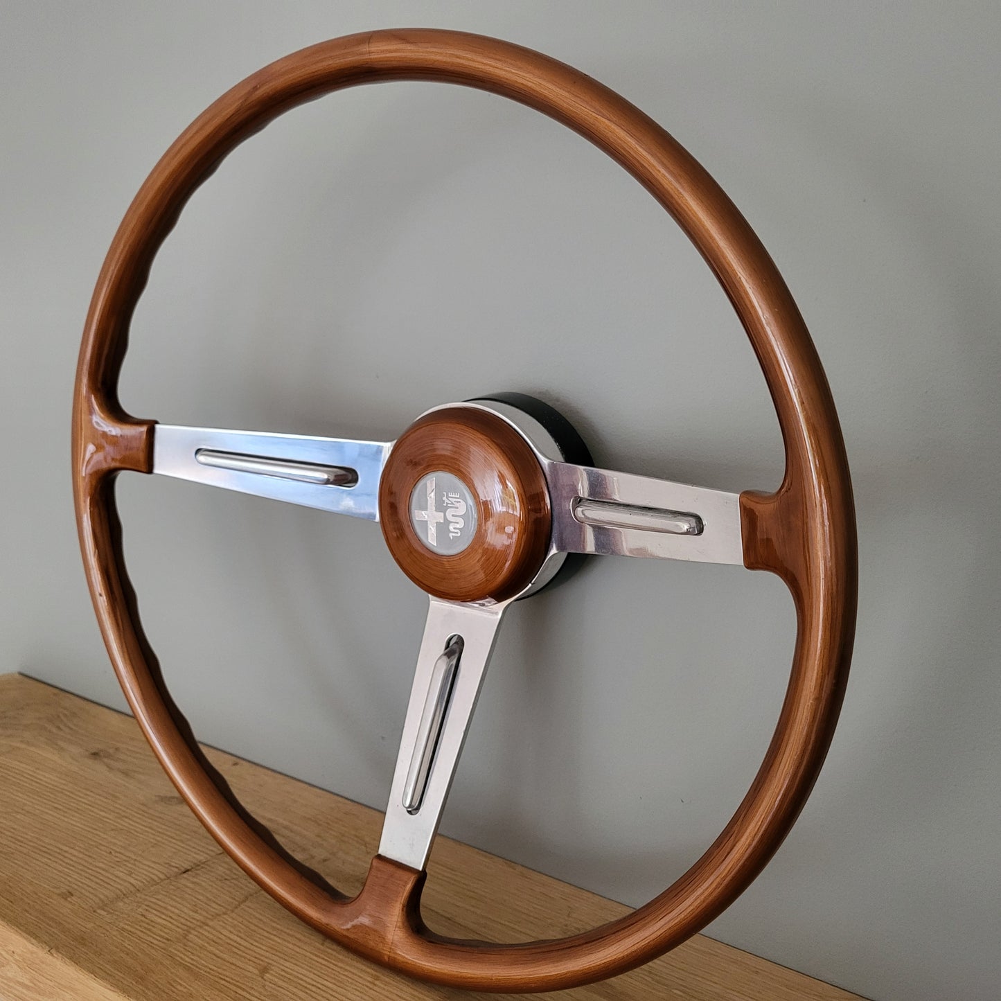 Alfa Romeo Berlina 1750 V.G. Hellebore steering wheel (1971)