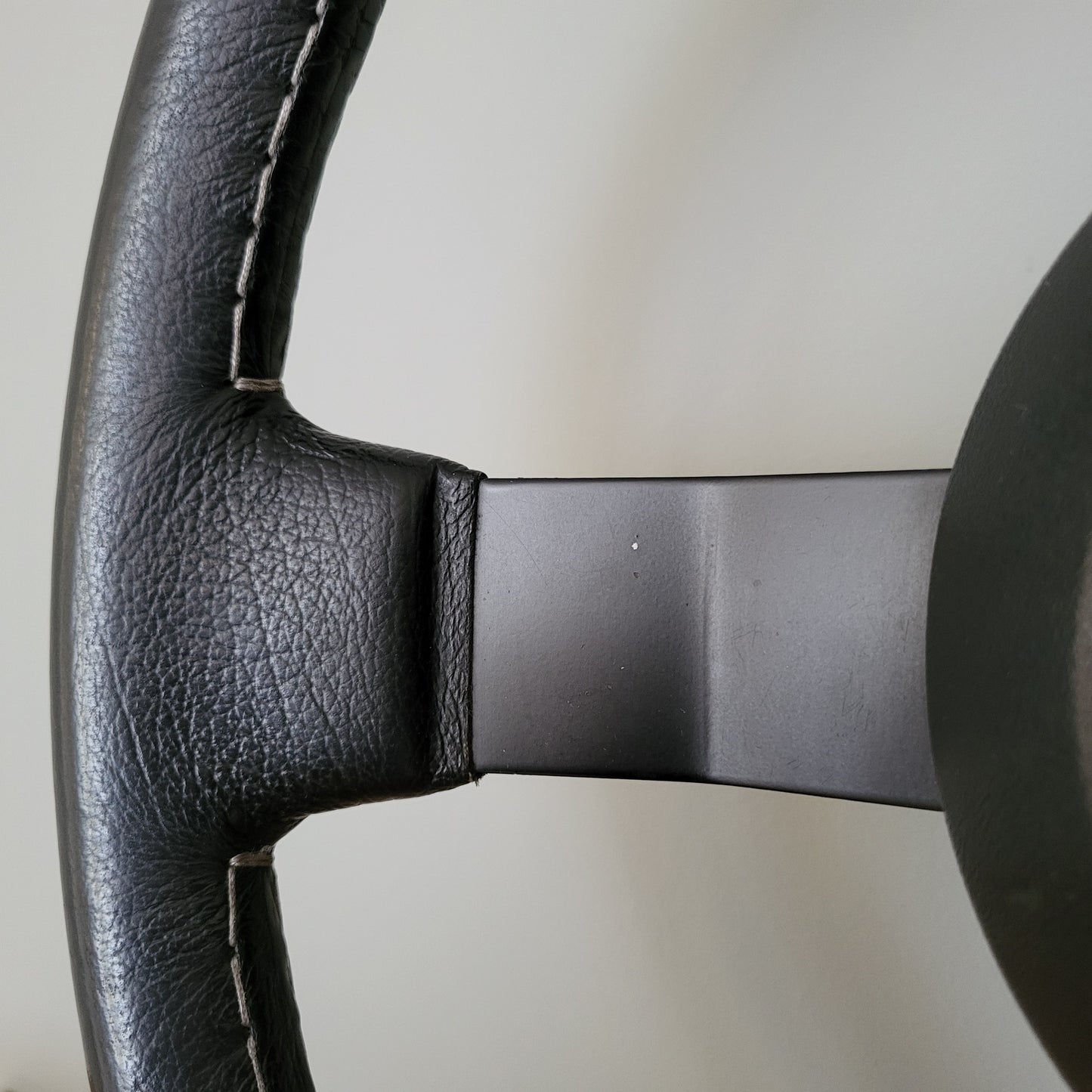 Alfa Romeo GTV6 leather steering wheel (1980-1987)