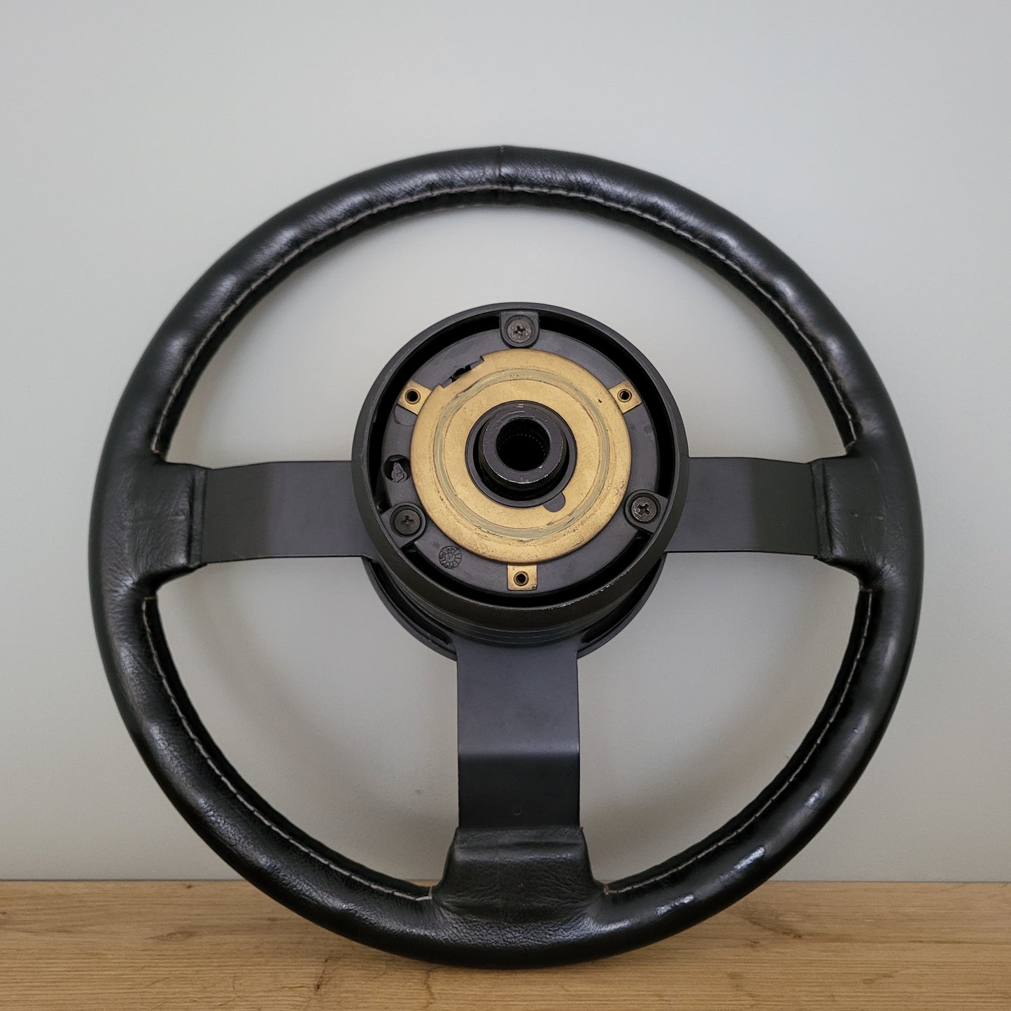 Alfa Romeo GTV6 leather steering wheel (1980-1987)