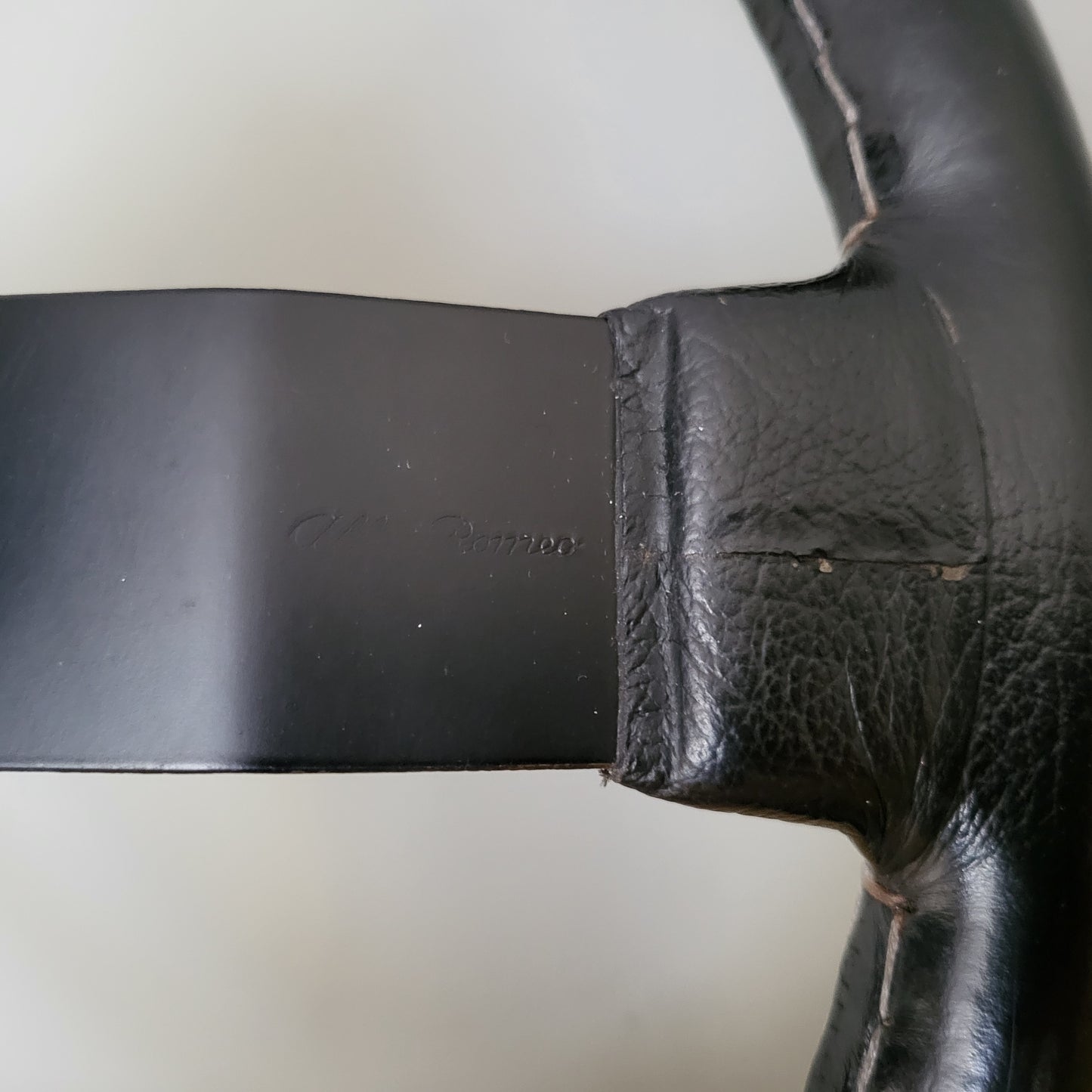 Alfa Romeo GTV6 leather steering wheel (1980-1987)