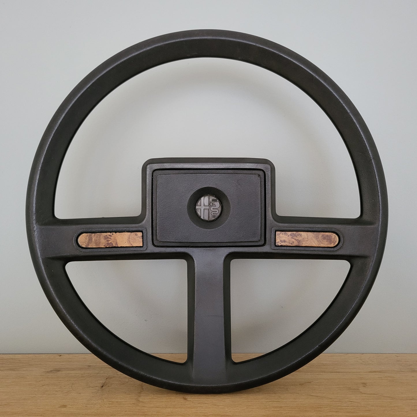 Alfa Romeo 6 ("Sei") steering wheel (1979)