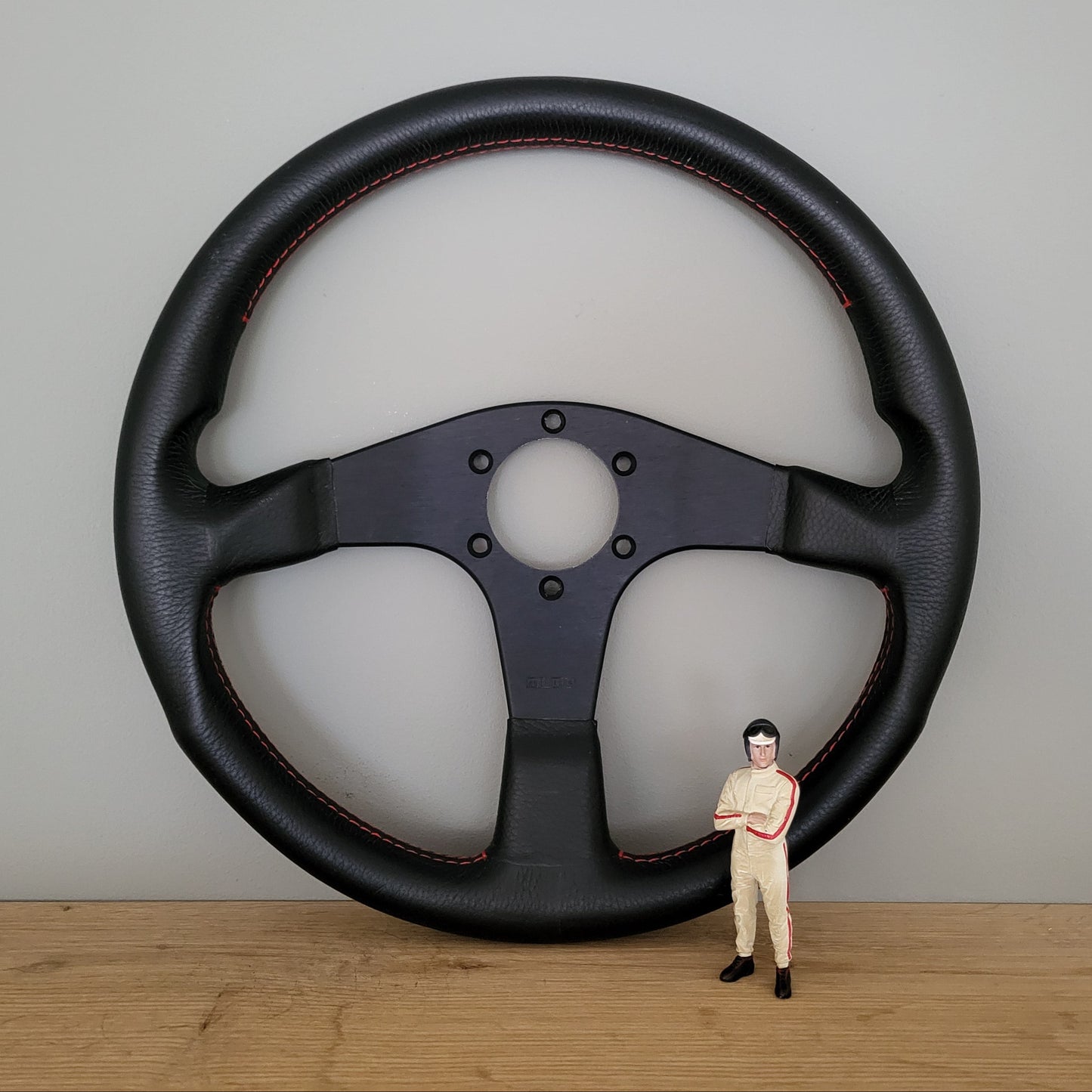 Momo TYP D35 classic leather steering wheel (1994) -NOS-