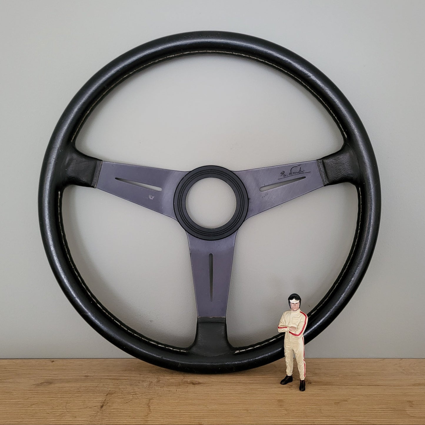 Nardi Classic leather steering wheel (1975)
