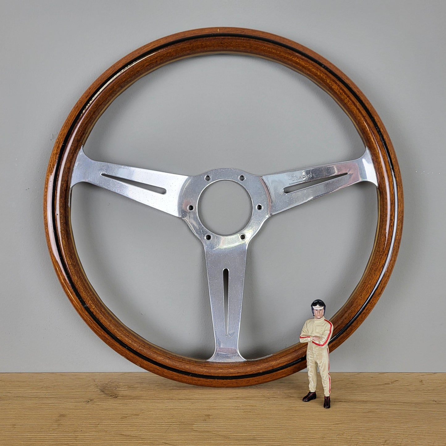 Nardi Classic mahogany wood steering wheel (1979)