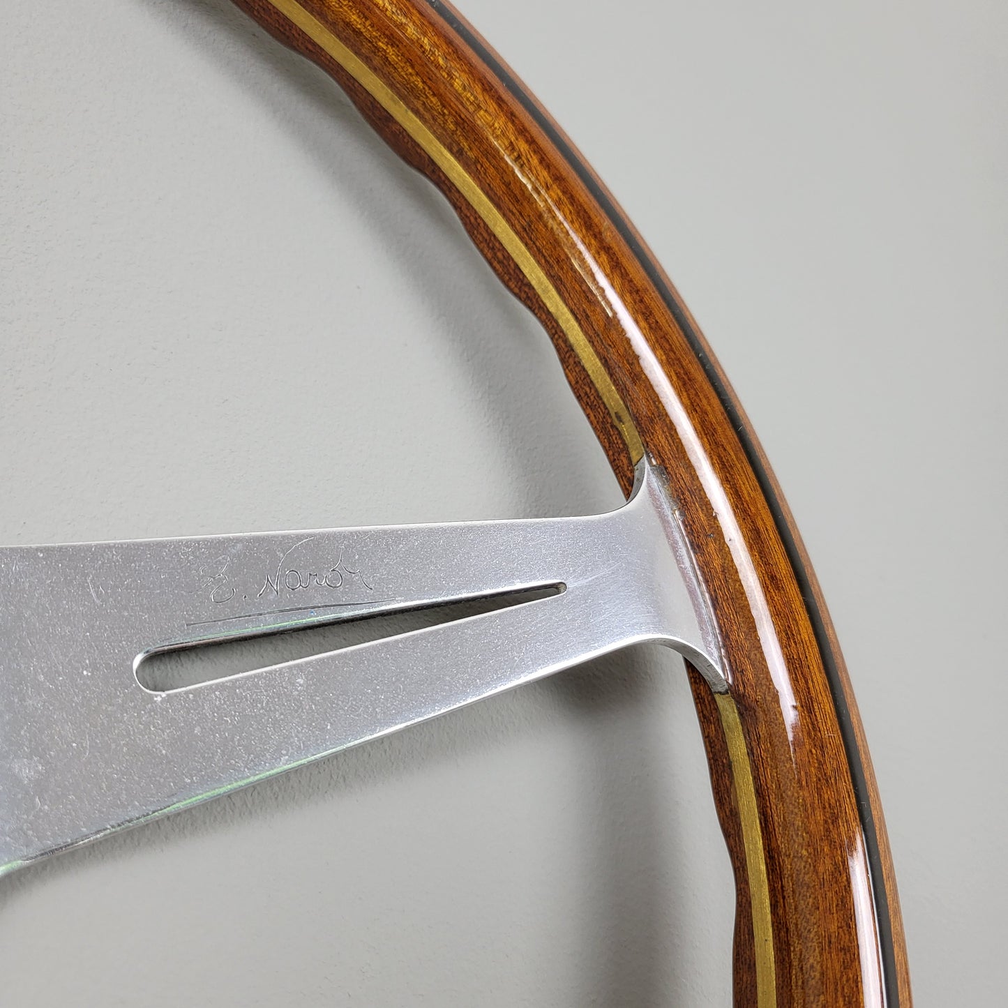 Nardi Classic mahogany wood steering wheel (1979)