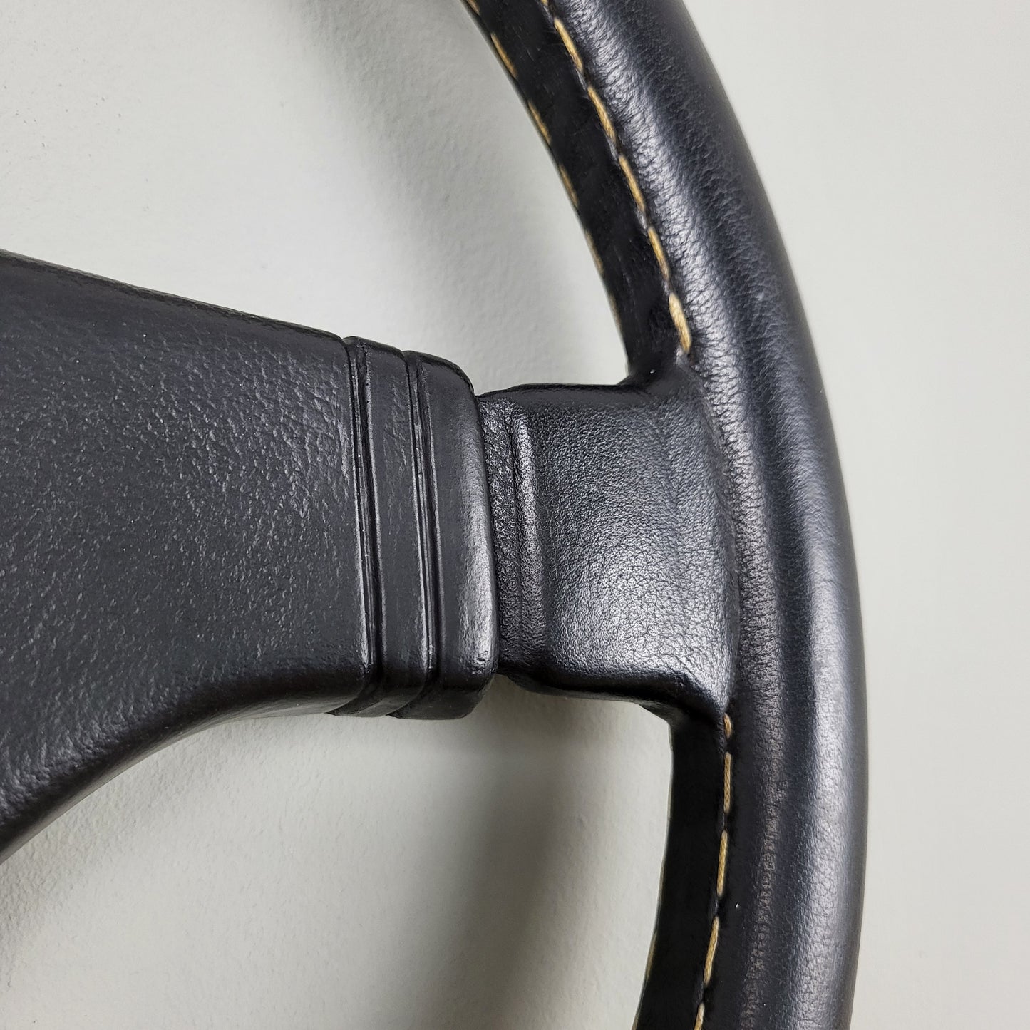 Personal Nardi Giugiaro leather steering wheel (1986)