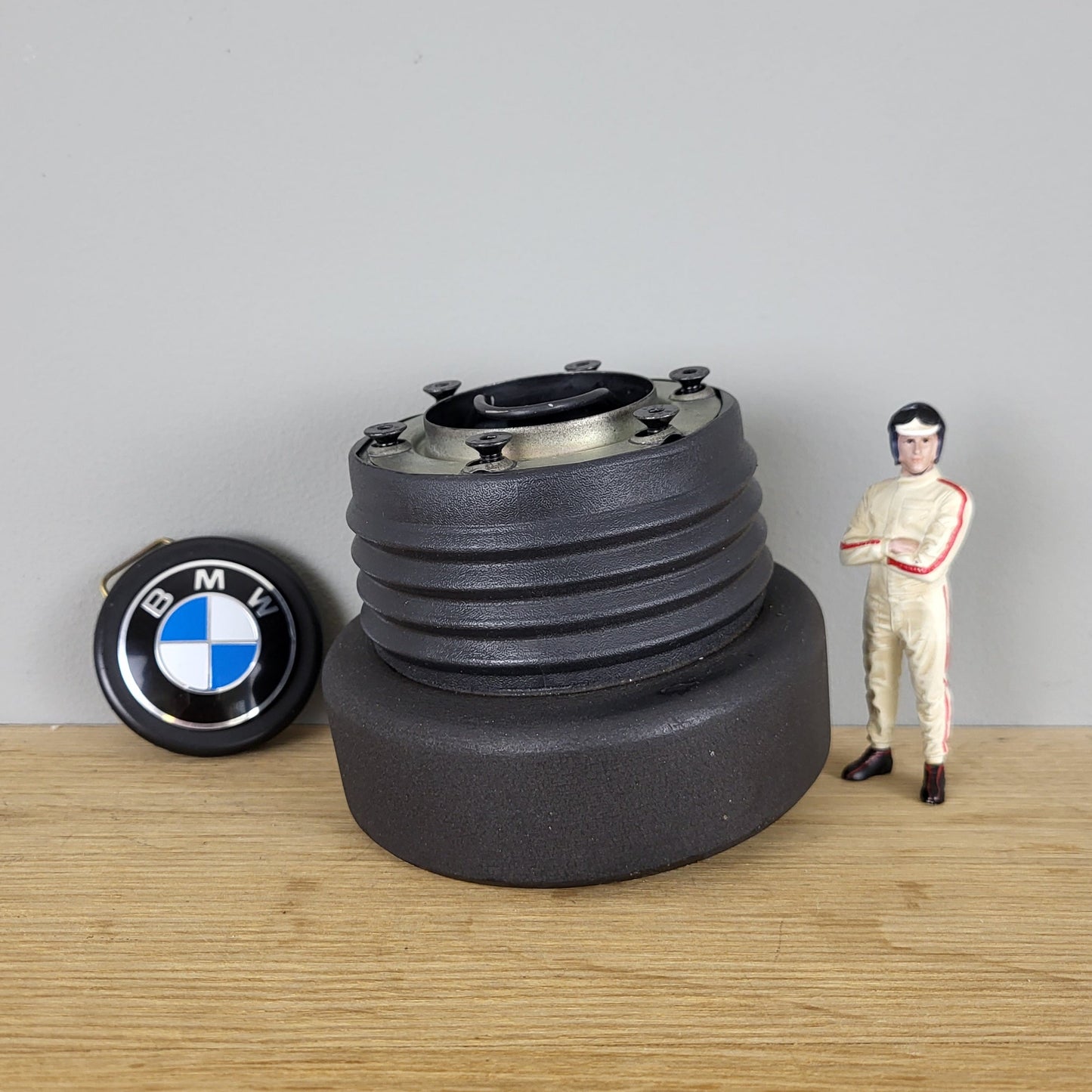 BMW E30 series steering wheel hub adapter kit Momo