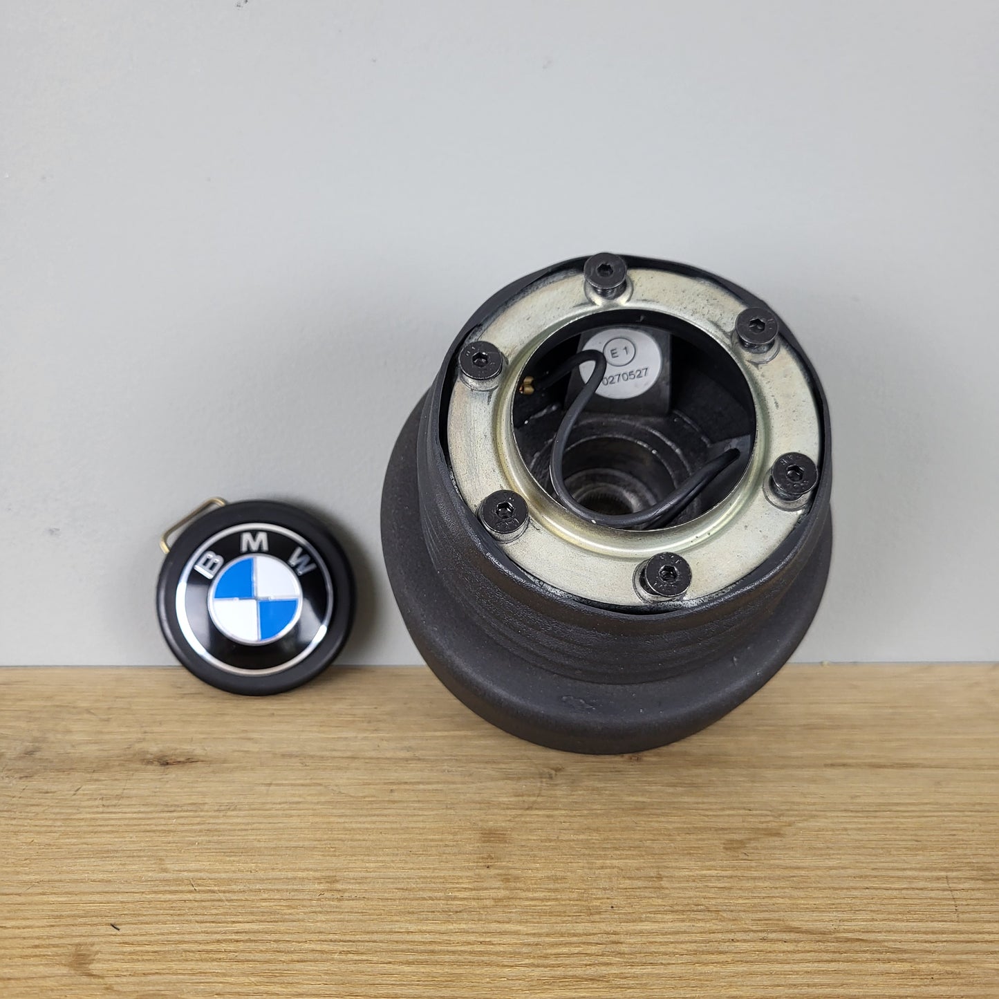 BMW E30 series steering wheel hub adapter kit Momo