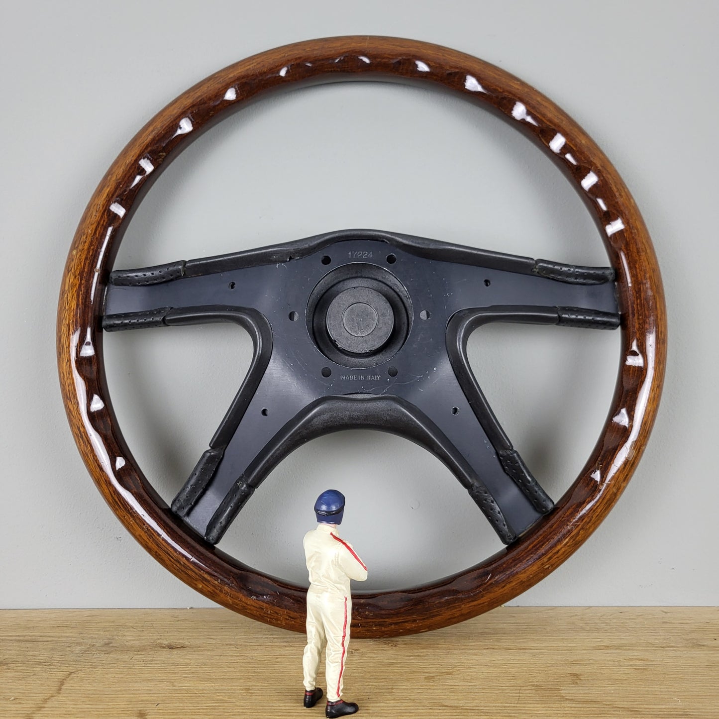 Nardi Gara 4/4 W mahogany wood steering wheel (1990)